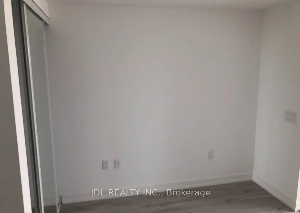 77 Shuter Street, #1109