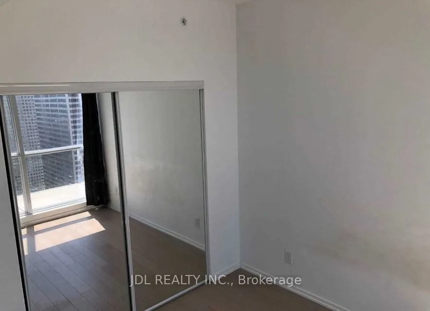 77 Shuter Street, #1109