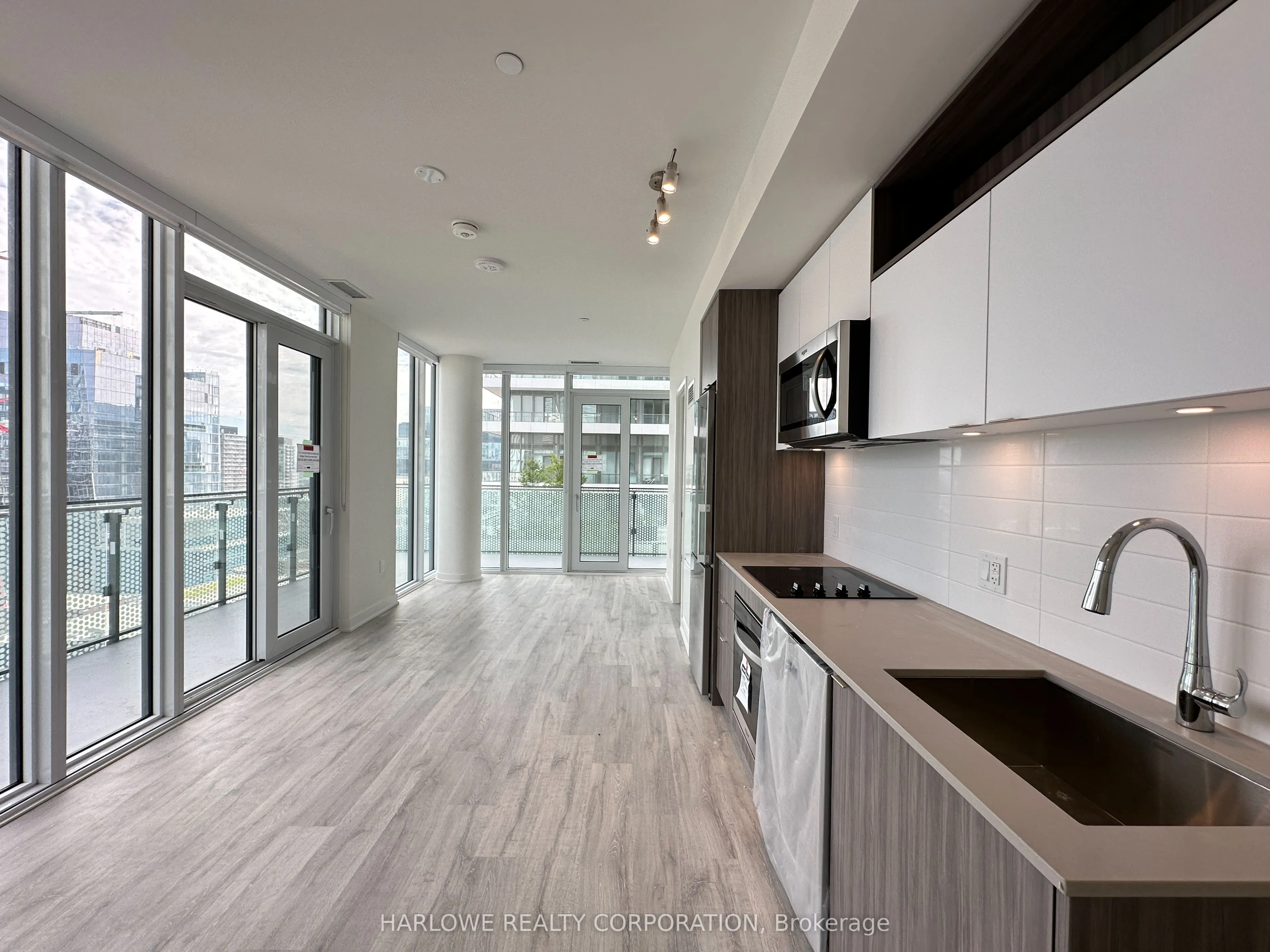 135 Lower Sherbourne Street, #1931 W