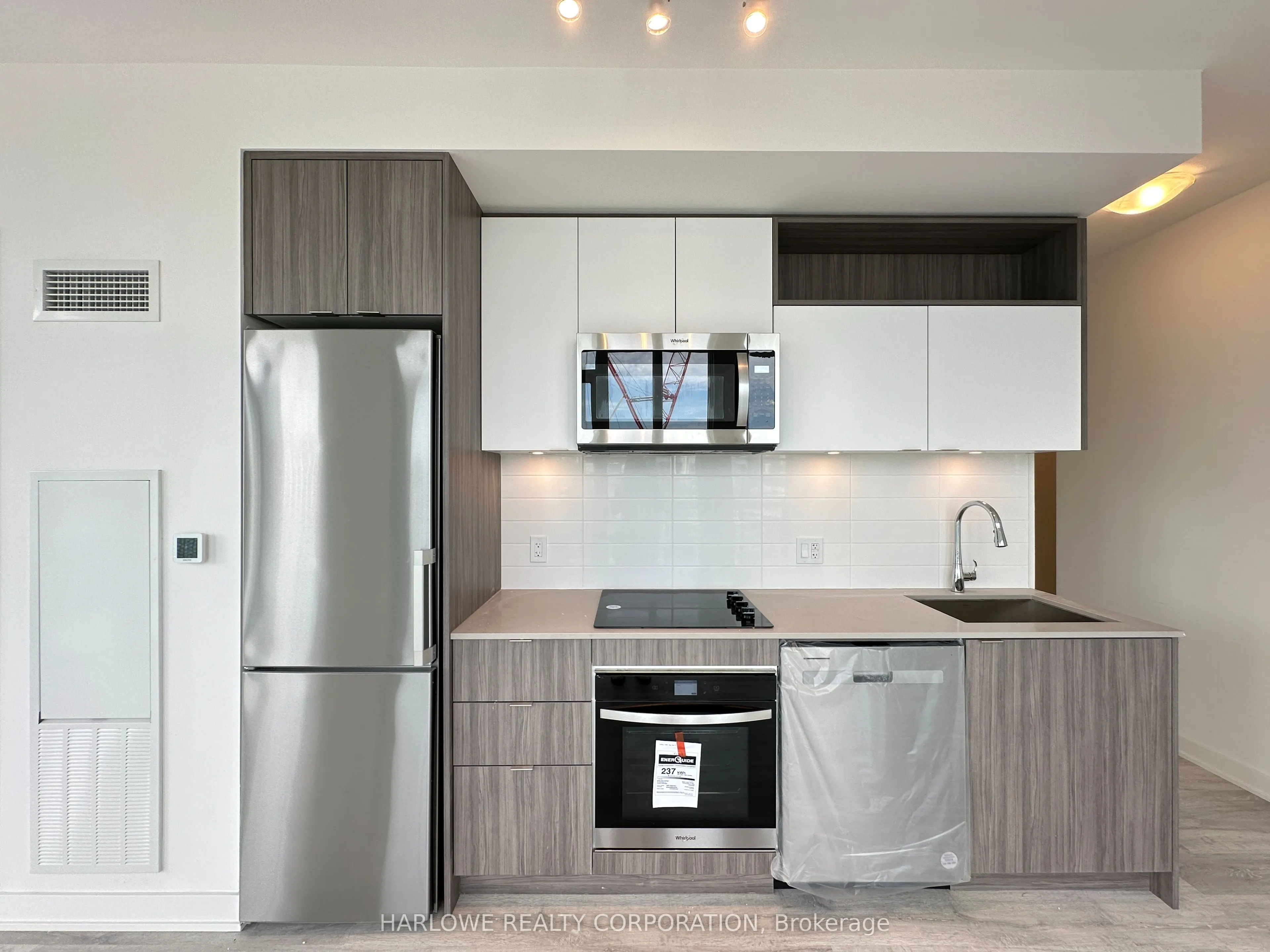 135 Lower Sherbourne Street, #1931 W