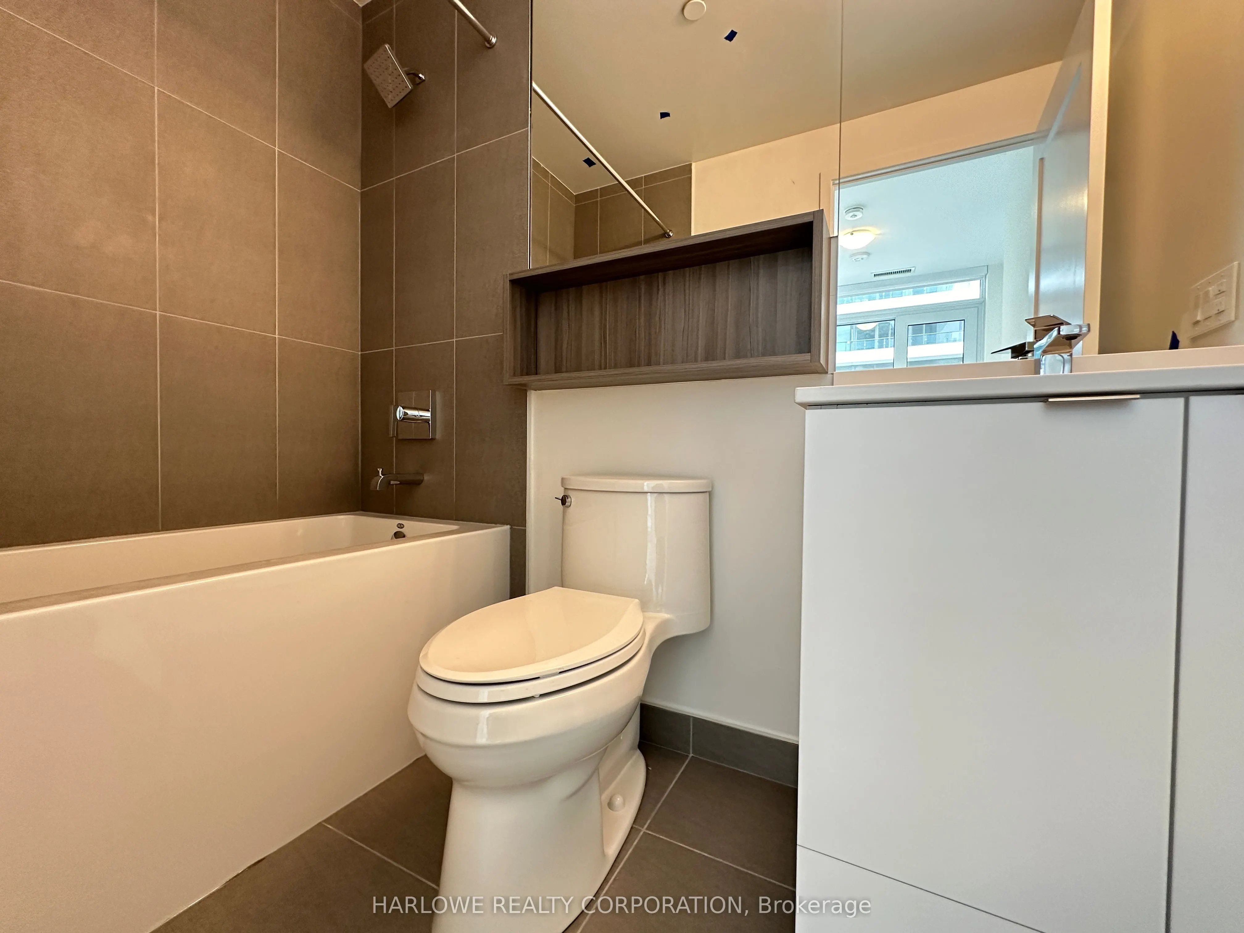 135 Lower Sherbourne Street, #1931 W