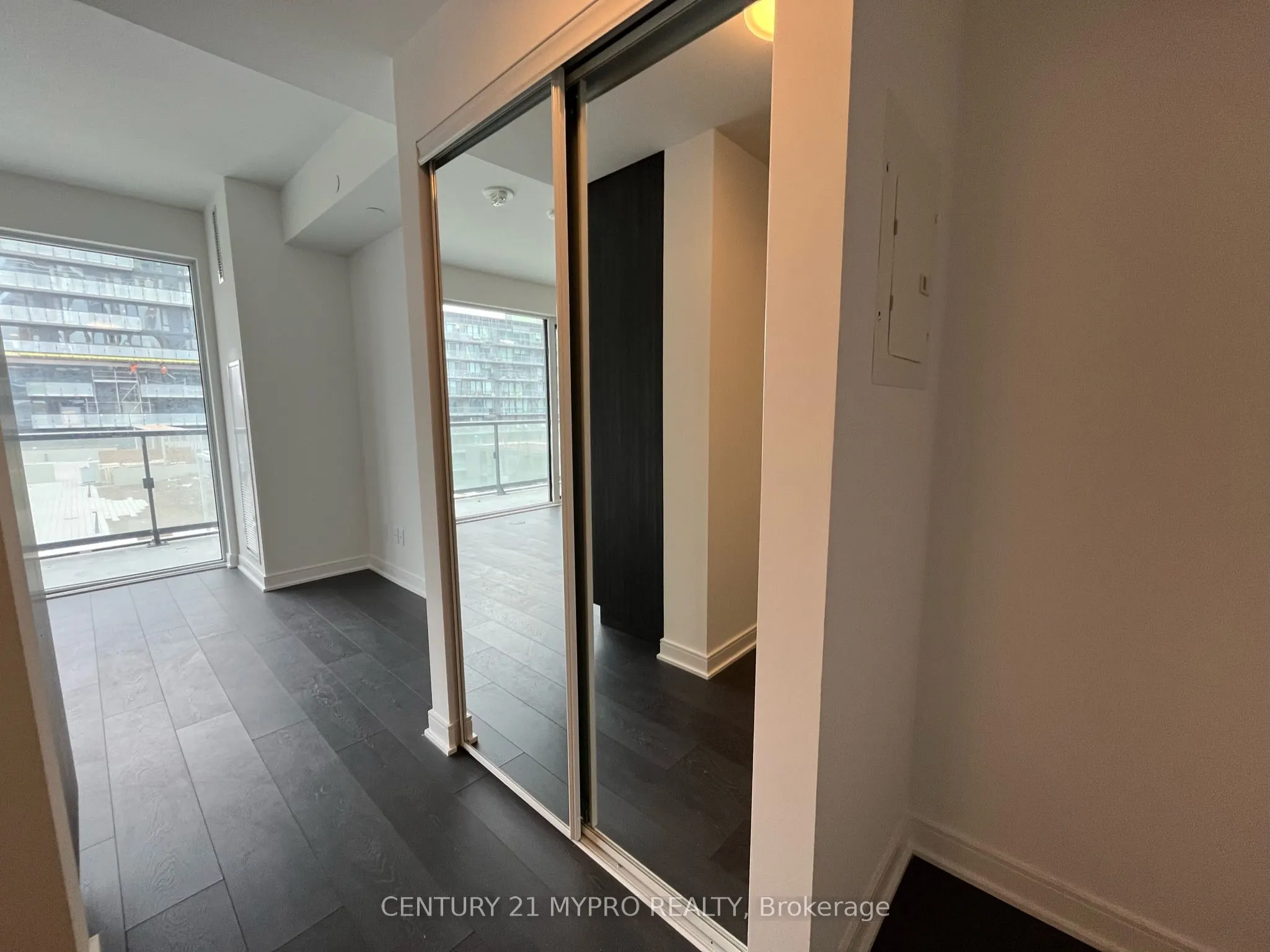 180 Mill Street, #S709