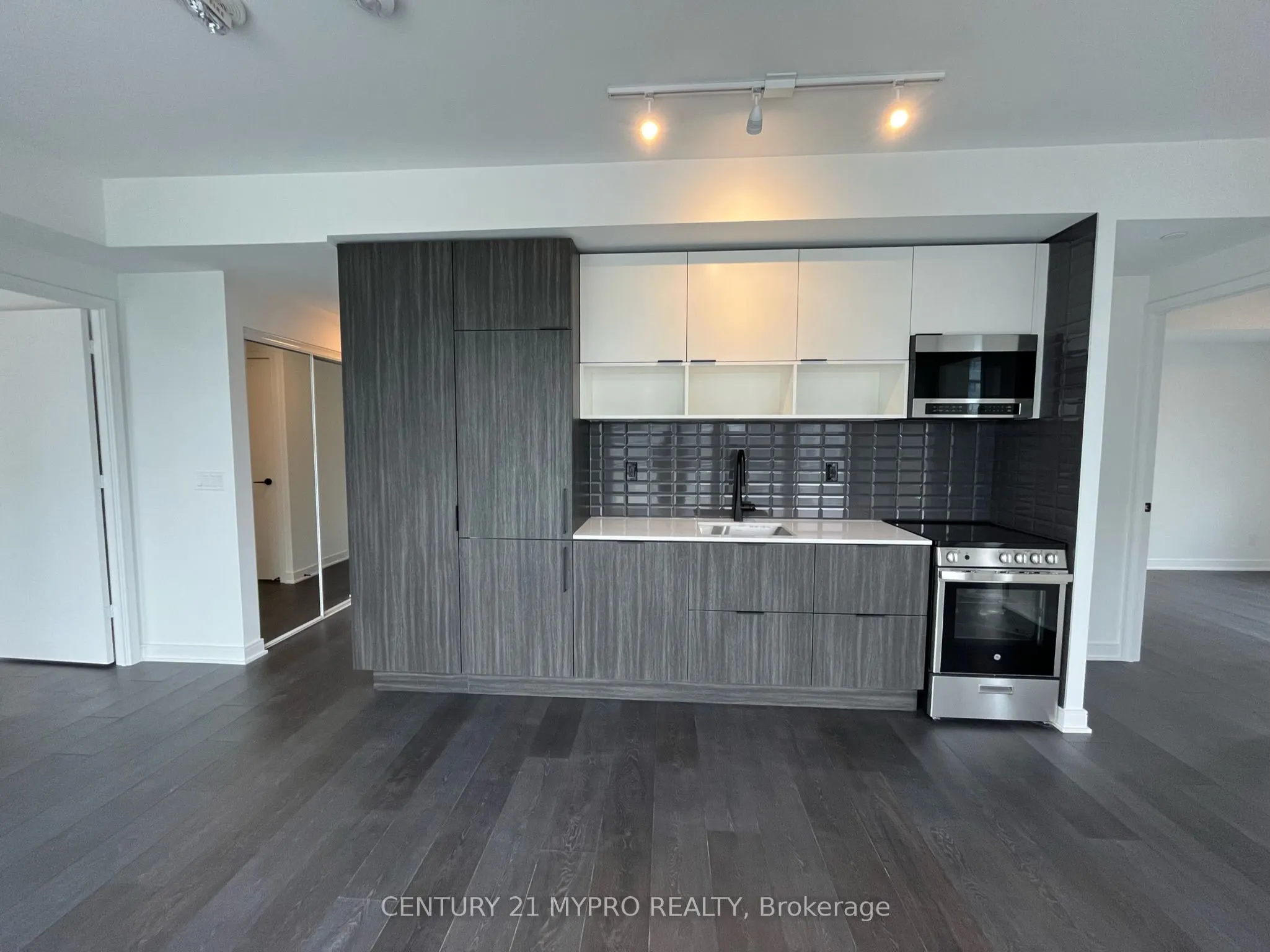 180 Mill Street, #S709