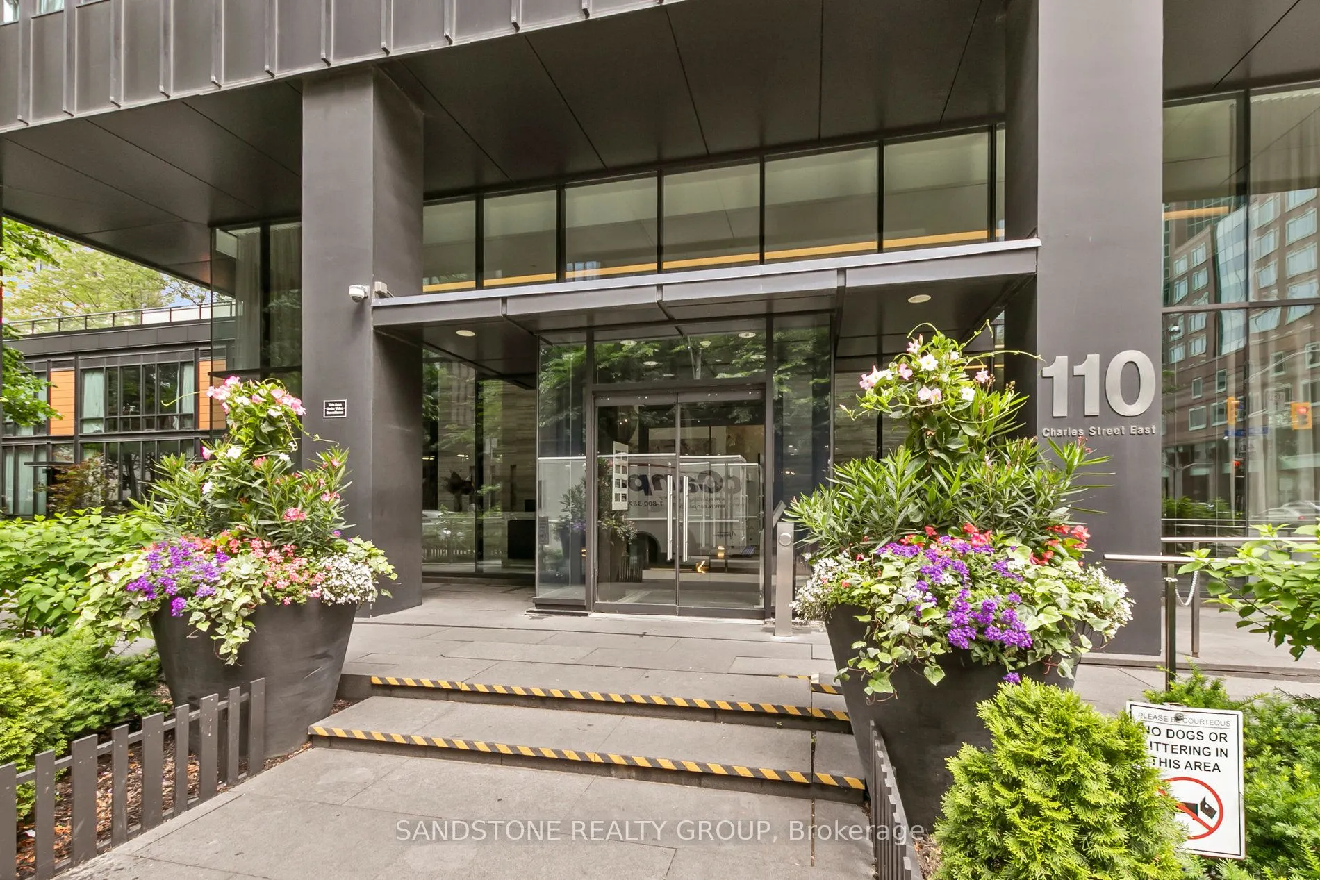 110 Charles Street E, #2604