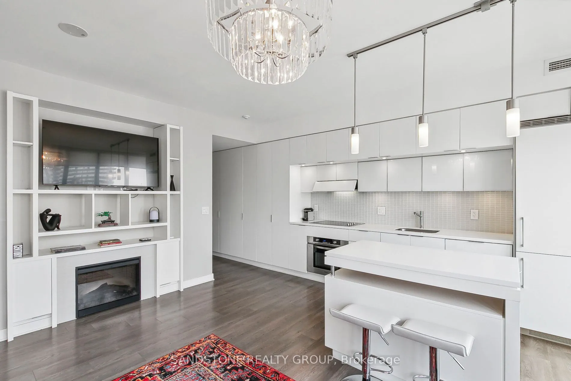 110 Charles Street E, #2604