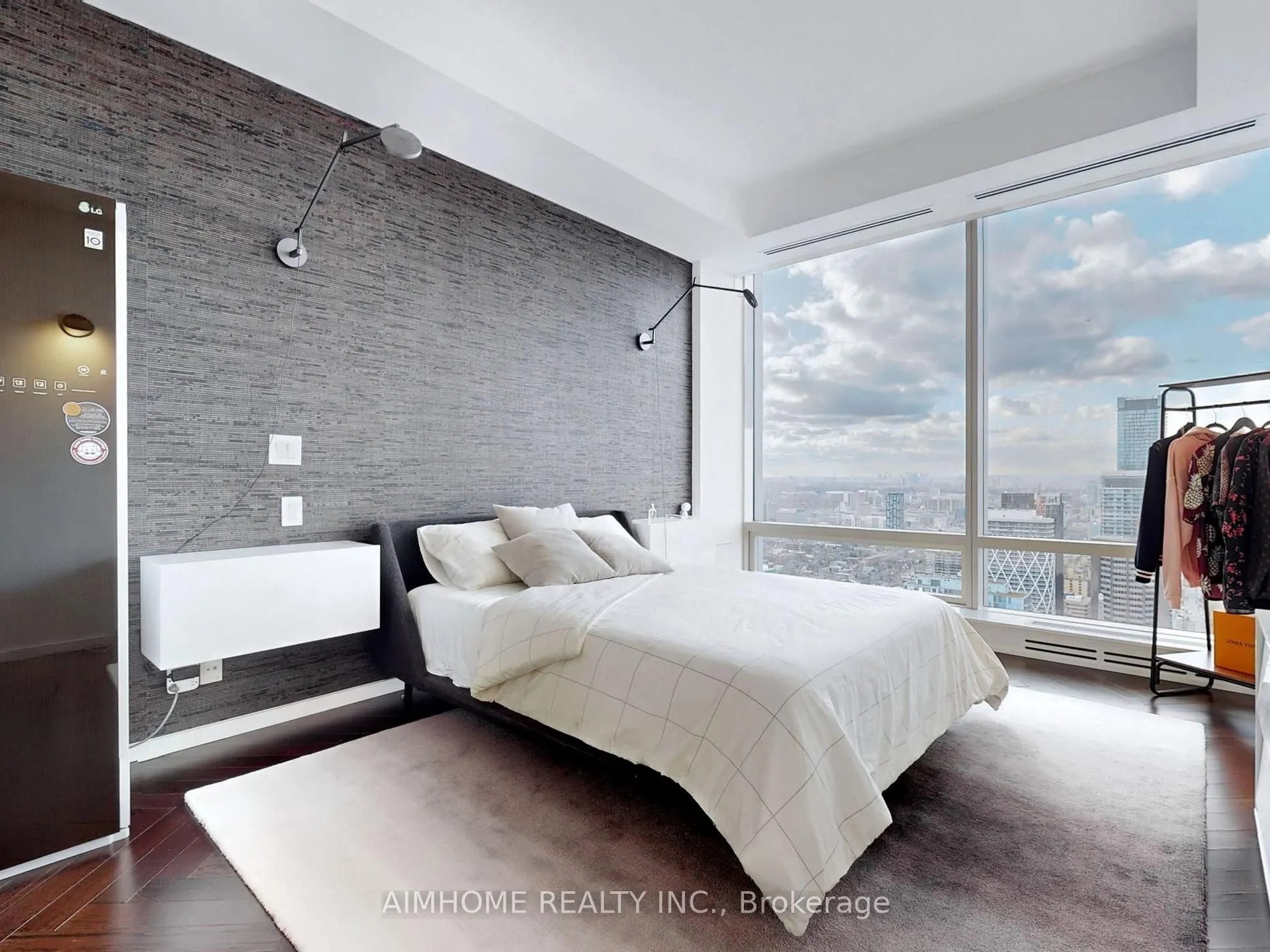 180 University Avenue, #5004