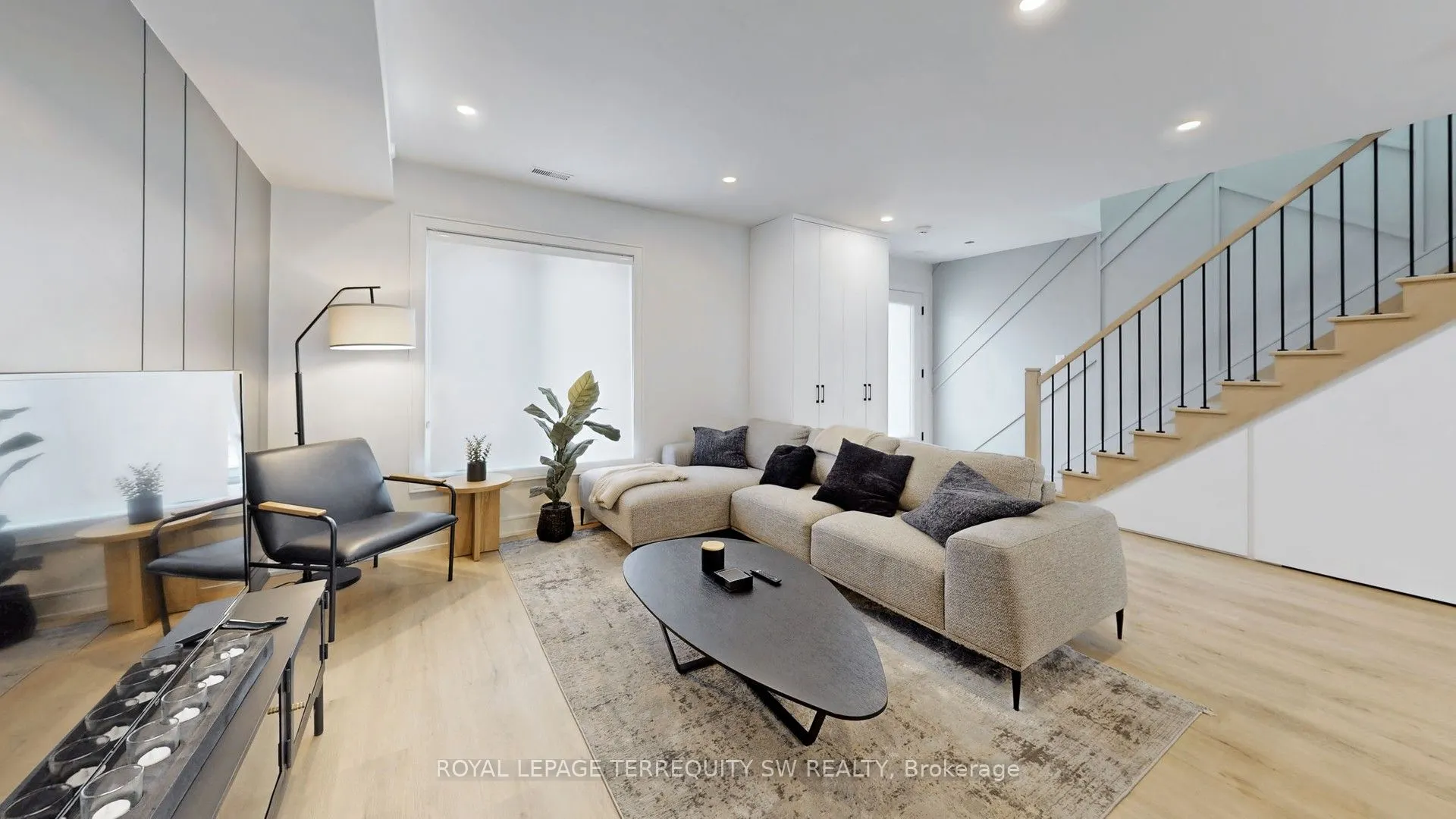 144 Dovercourt Road, #Coach House