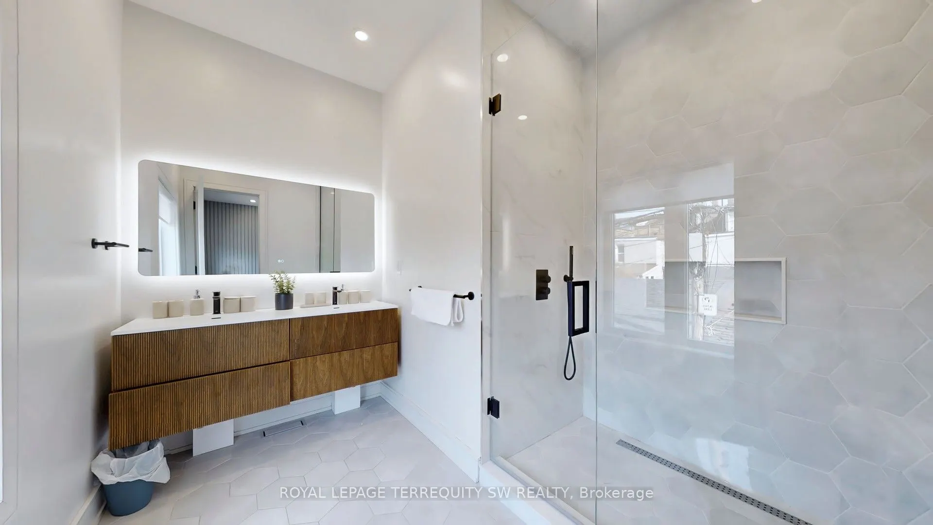 144 Dovercourt Road, #Coach House