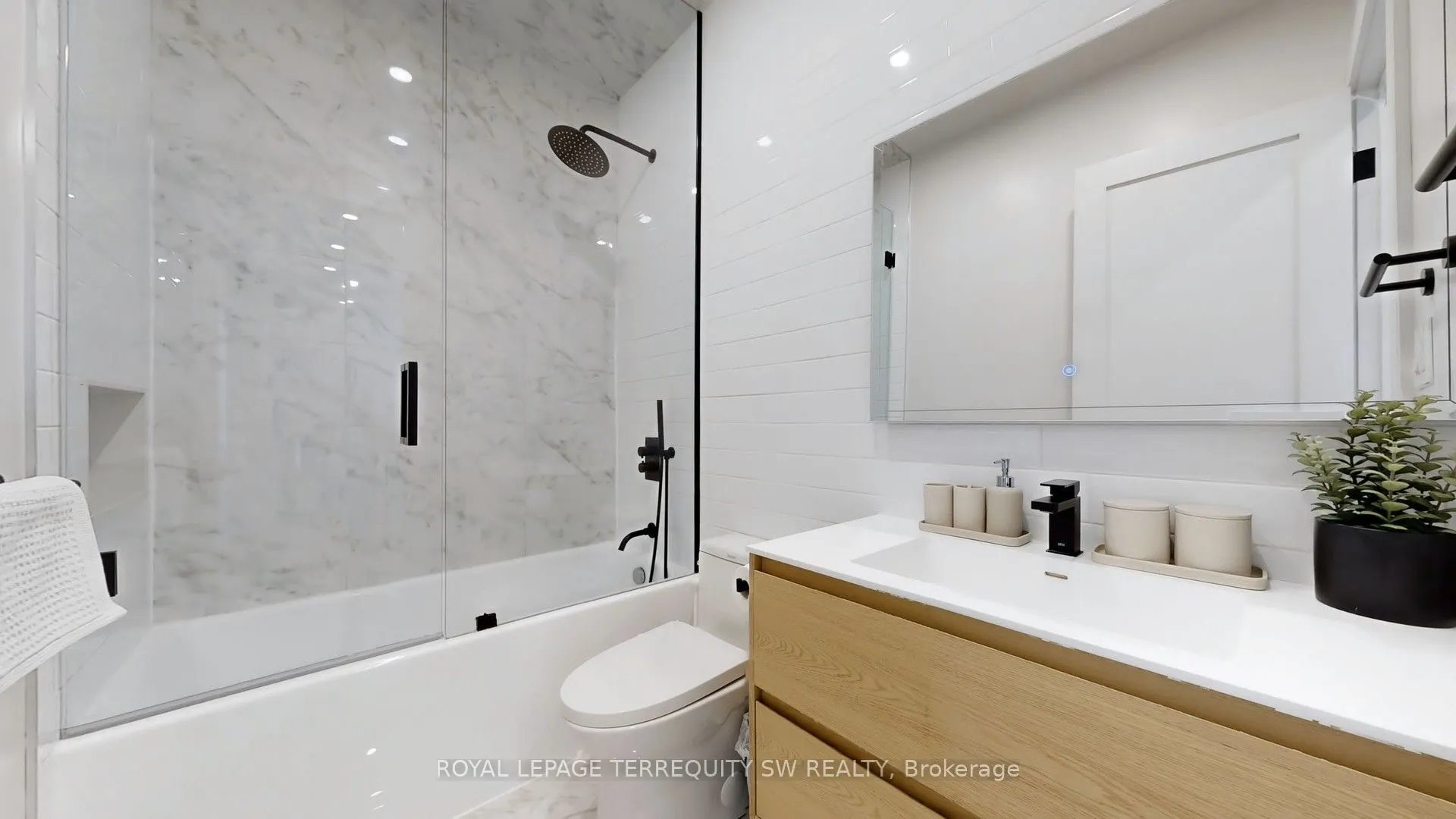 144 Dovercourt Road, #Coach House