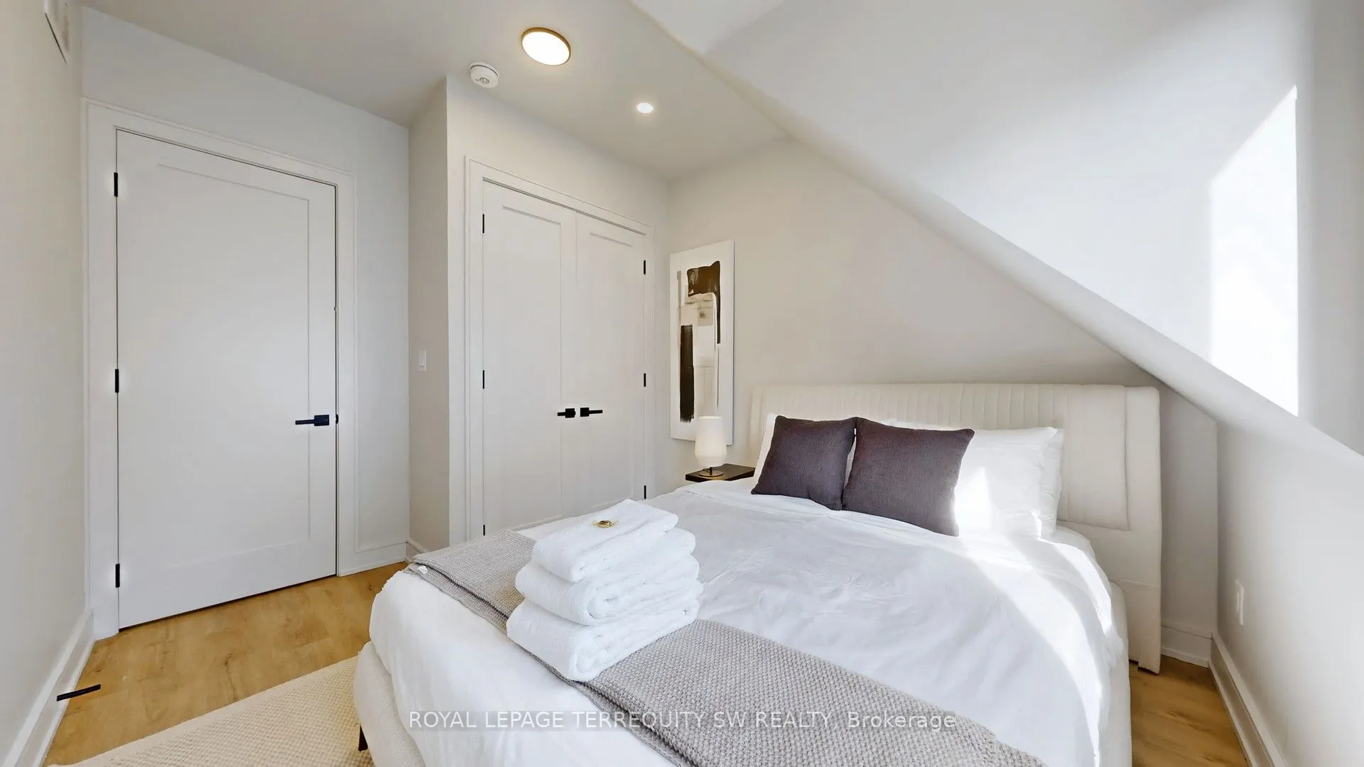 144 Dovercourt Road, #Coach House