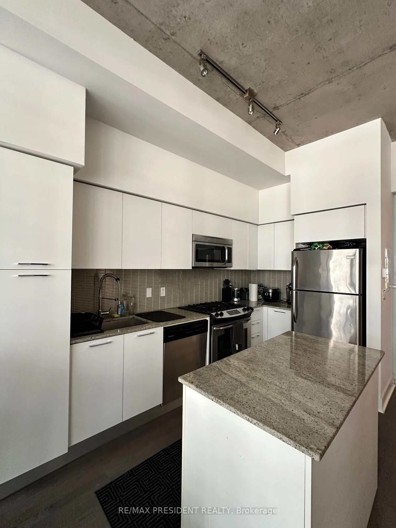 399 Adelaide Street W, #217