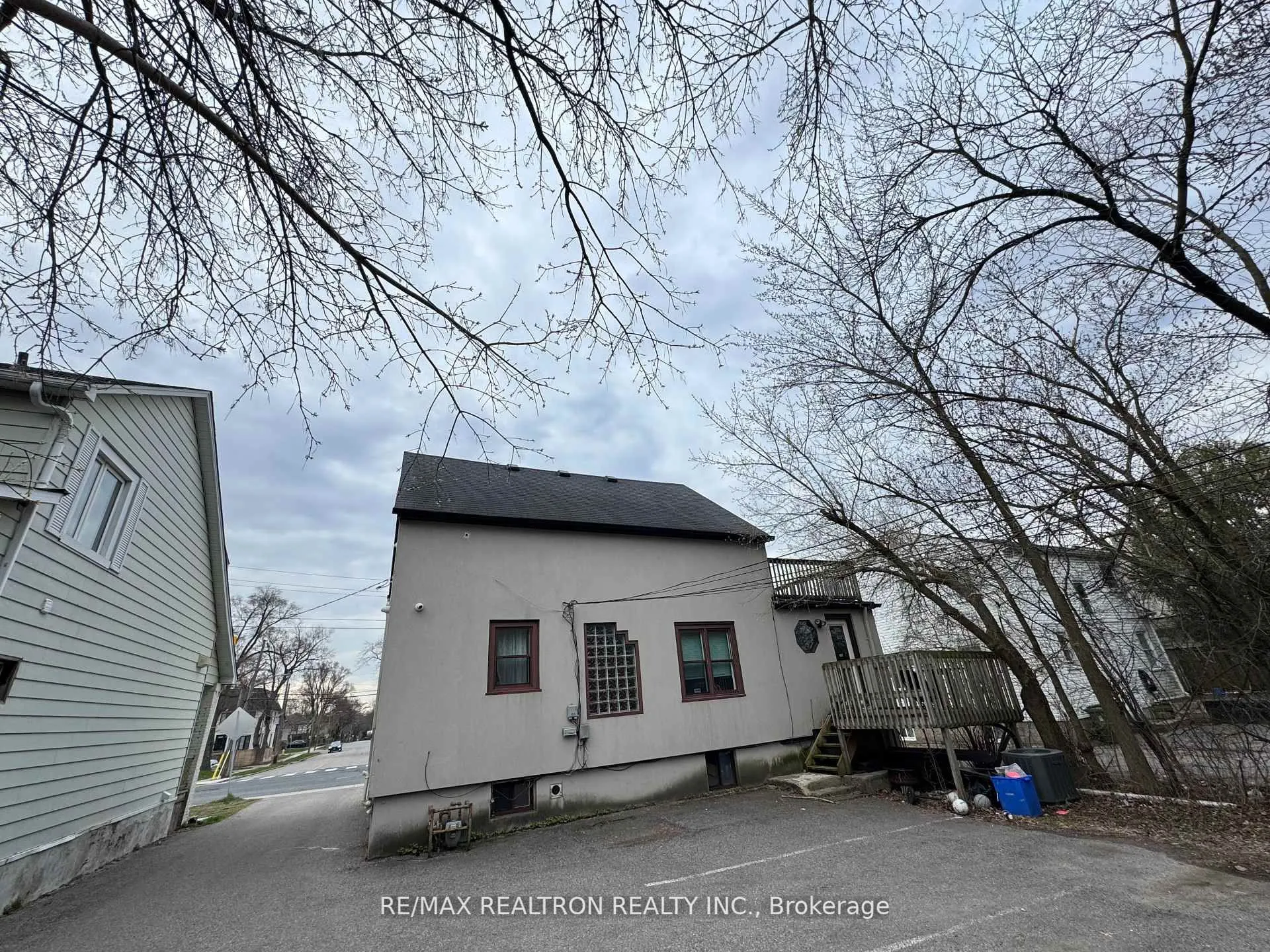 156 Sheppard Avenue W
