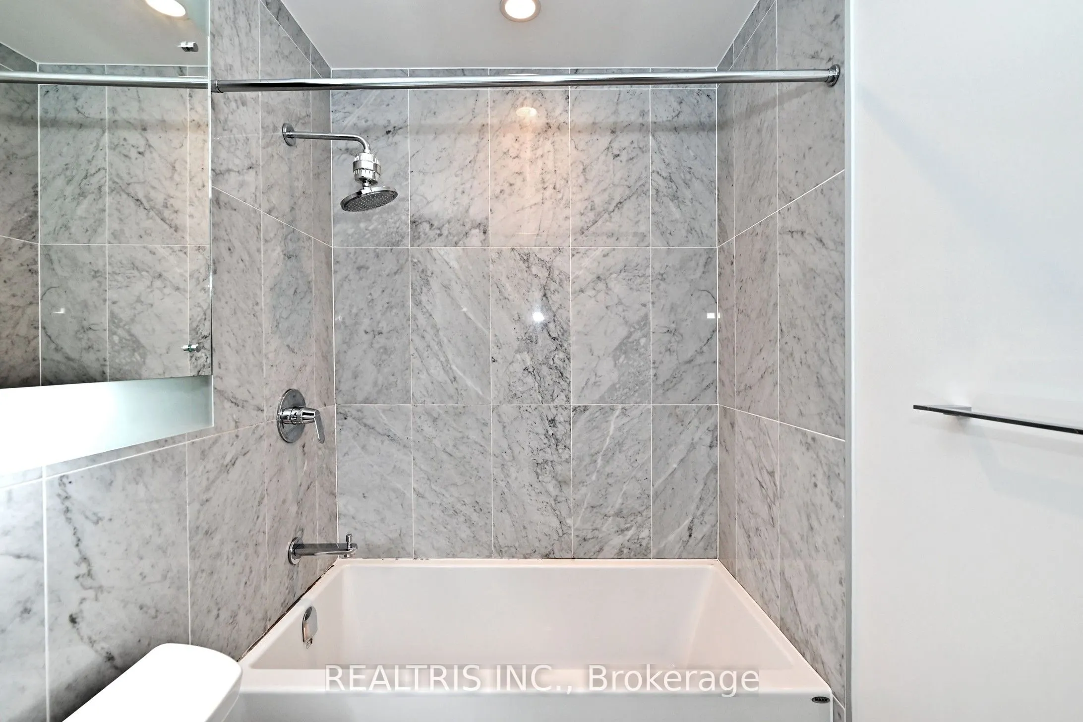 90 Queens Wharf Road, #611