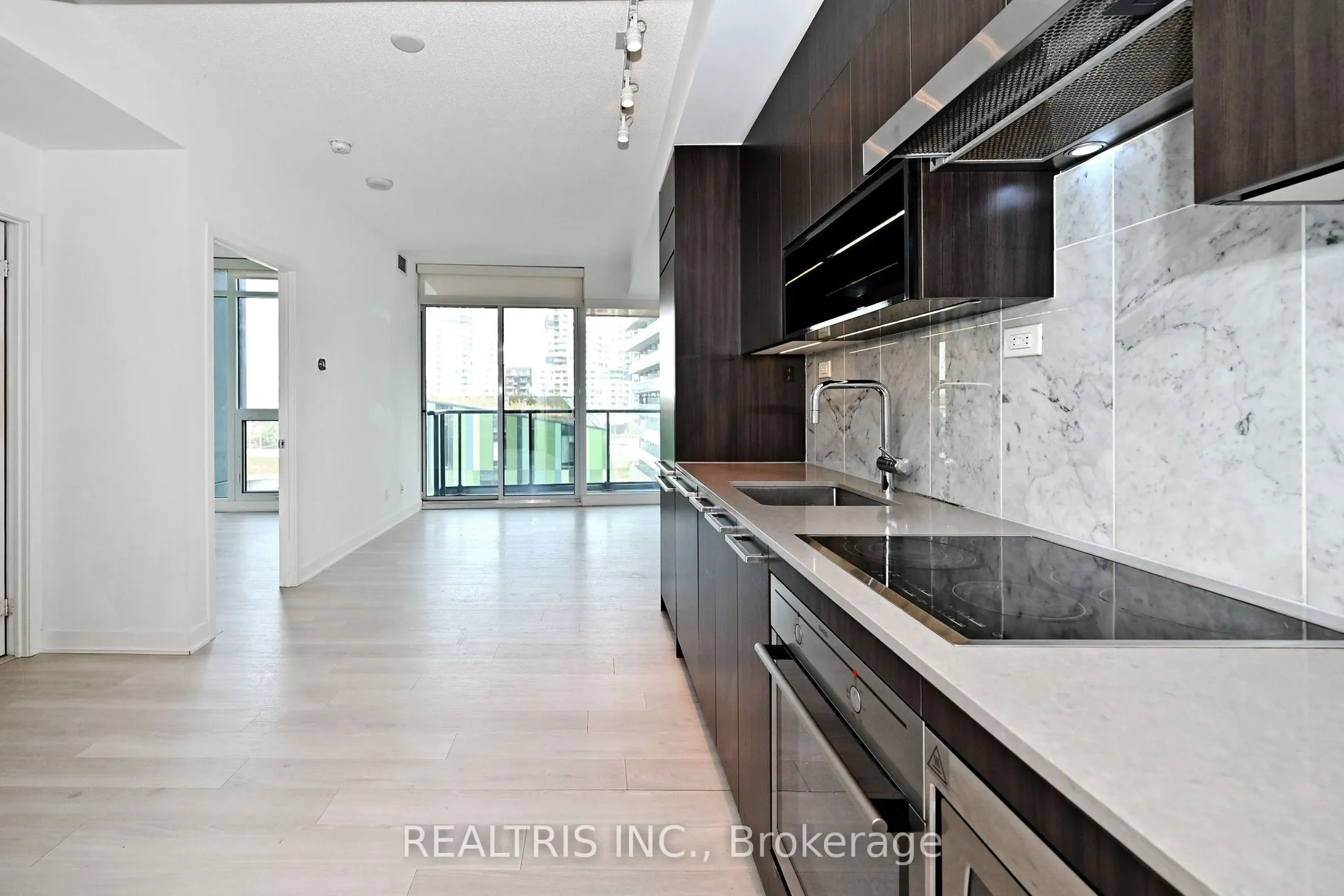 90 Queens Wharf Road, #611