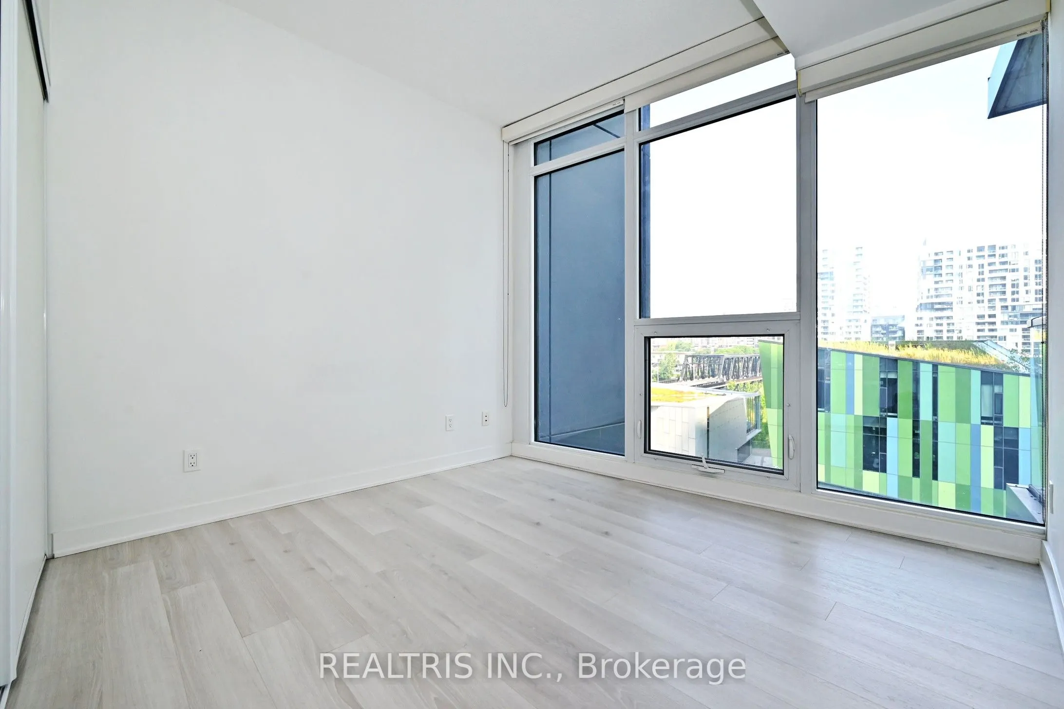 90 Queens Wharf Road, #611