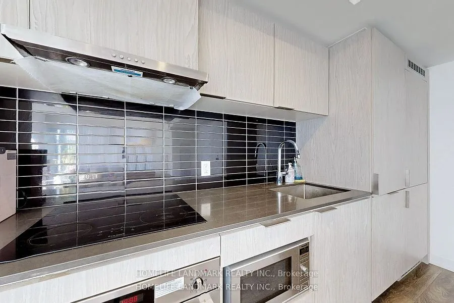 60 Shuter Street, #1502