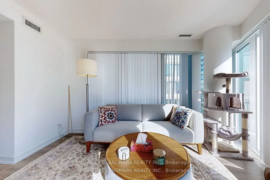 60 Shuter Street, #1502