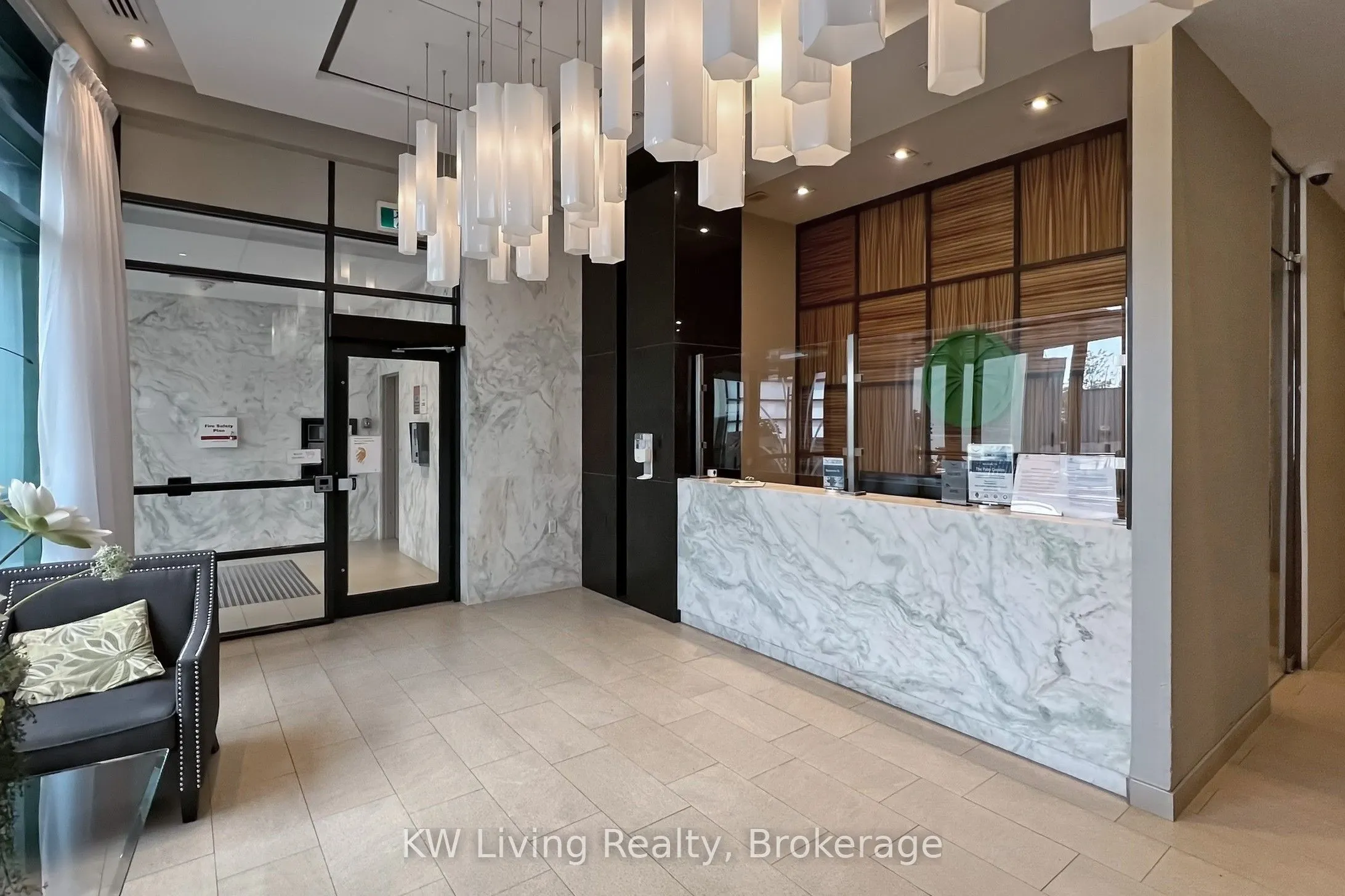 5740 Yonge Street, #409