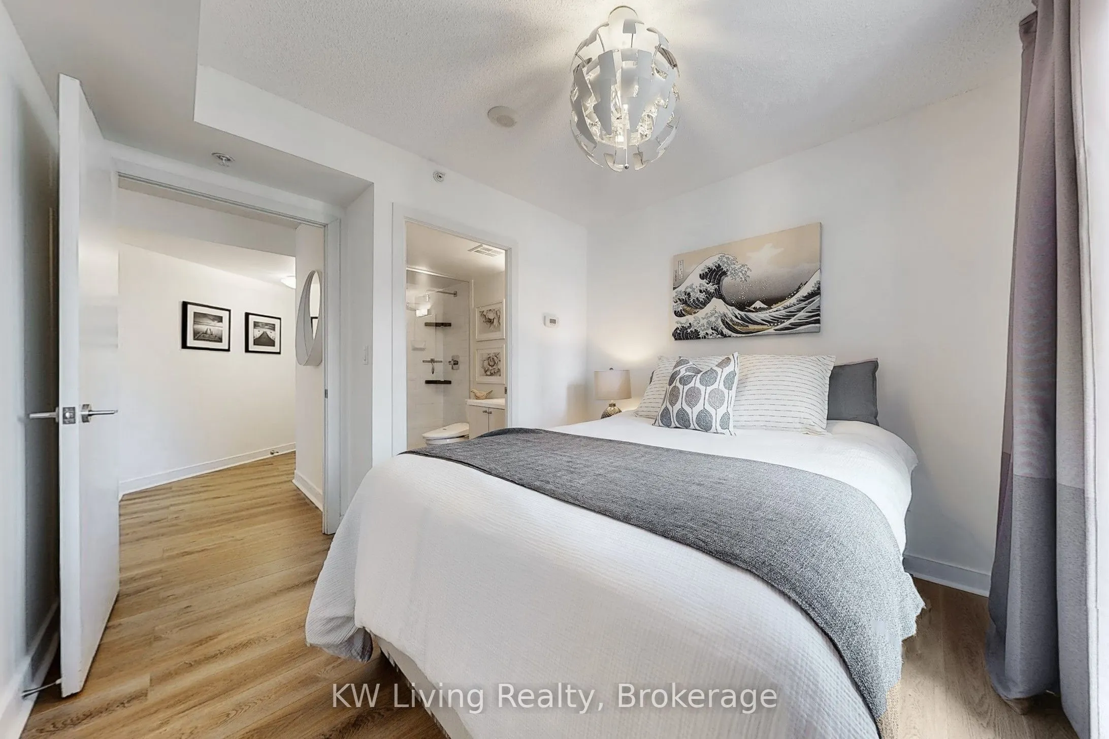 5740 Yonge Street, #409