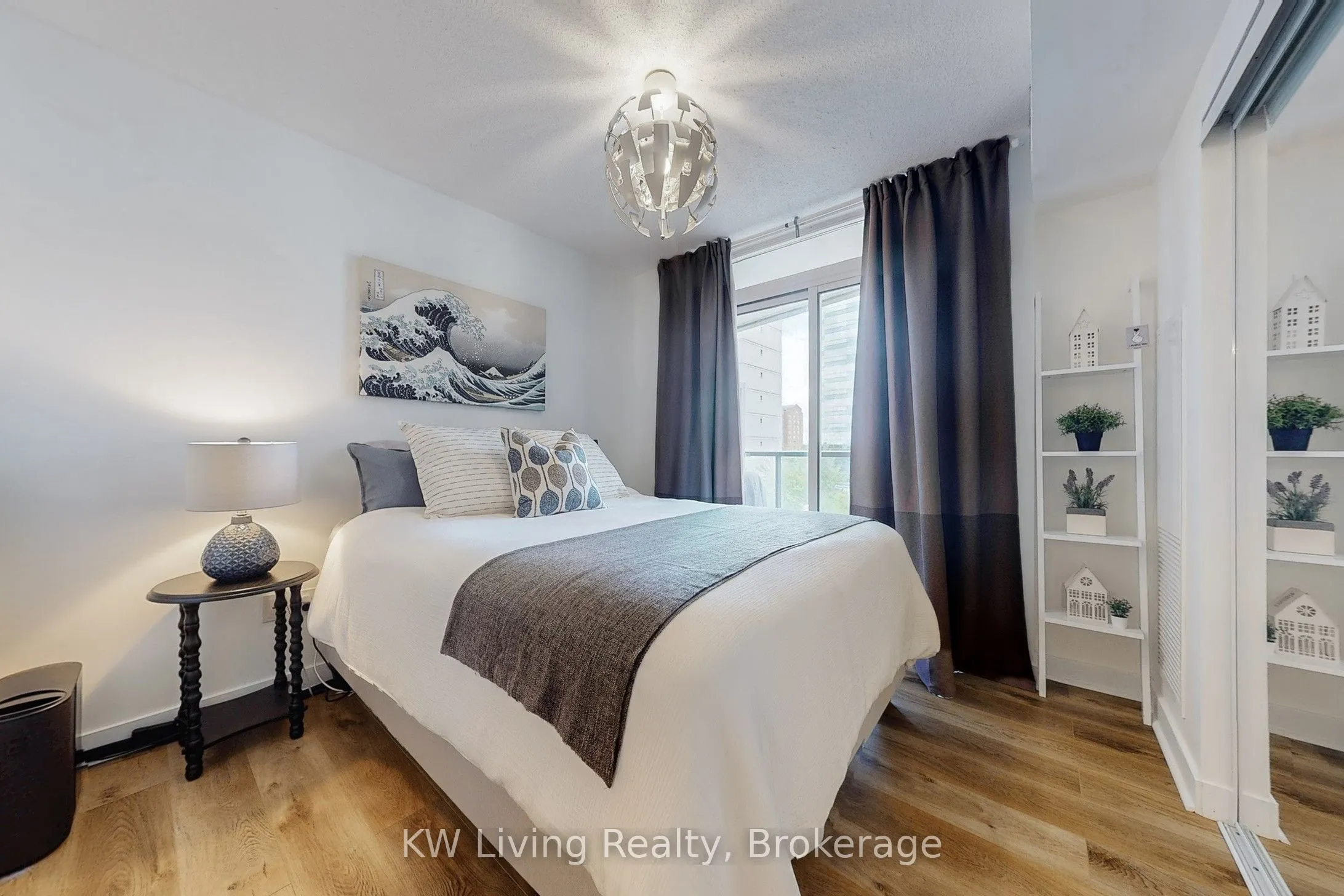 5740 Yonge Street, #409