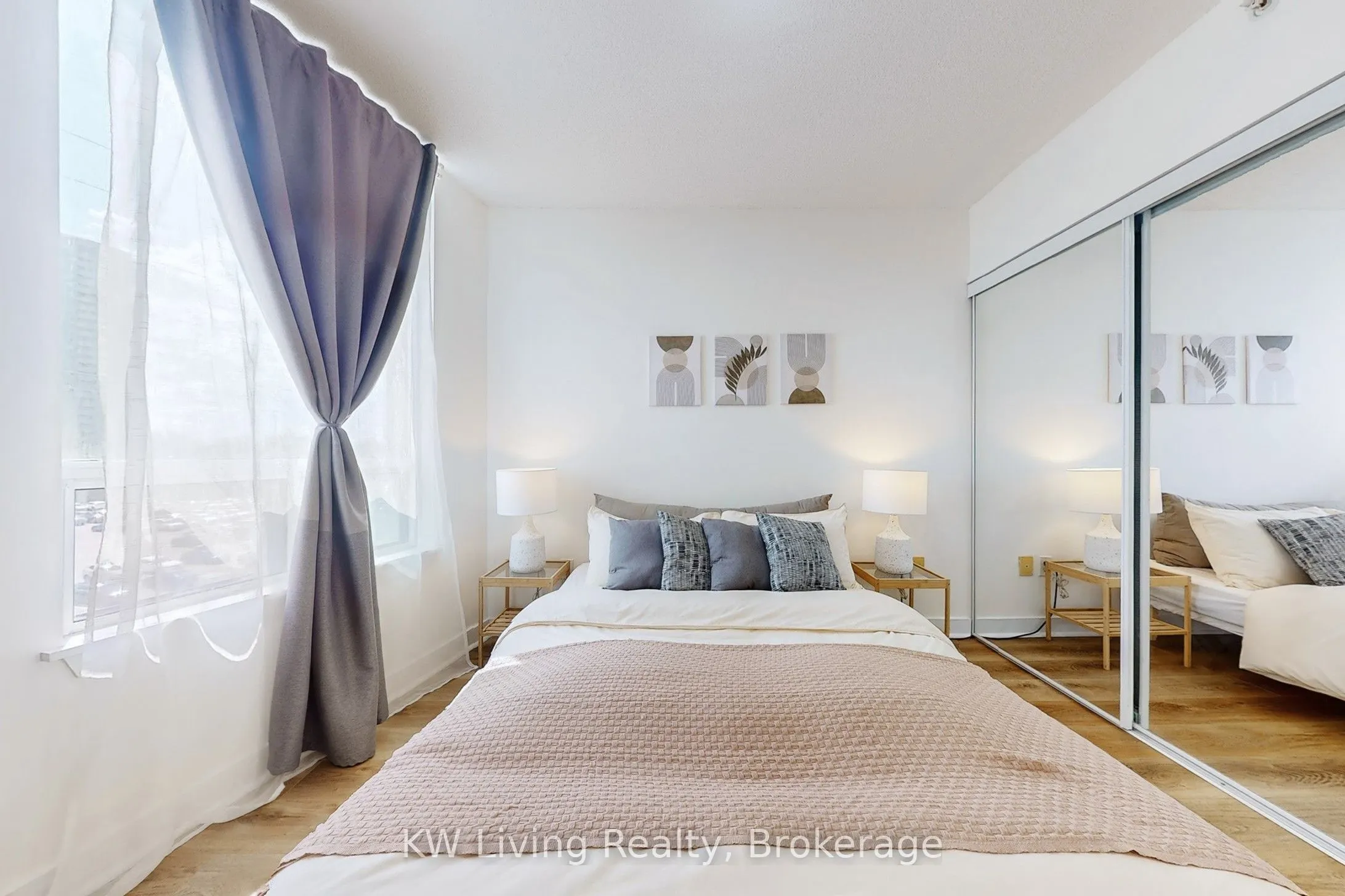 5740 Yonge Street, #409