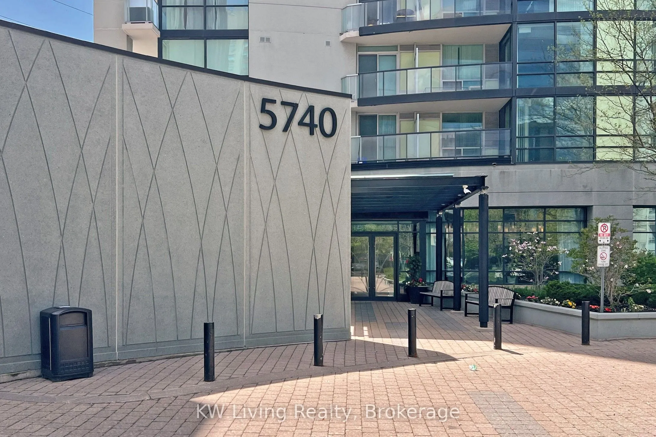 5740 Yonge Street, #409