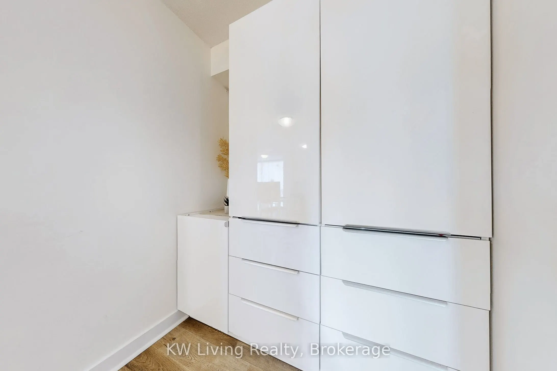 5740 Yonge Street, #409