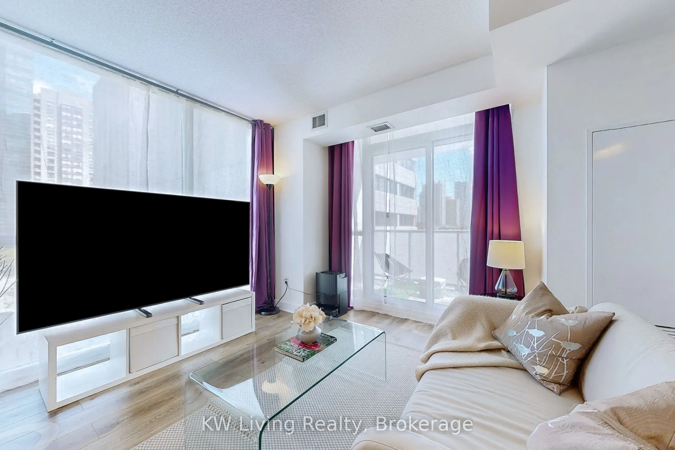 5740 Yonge Street, #409