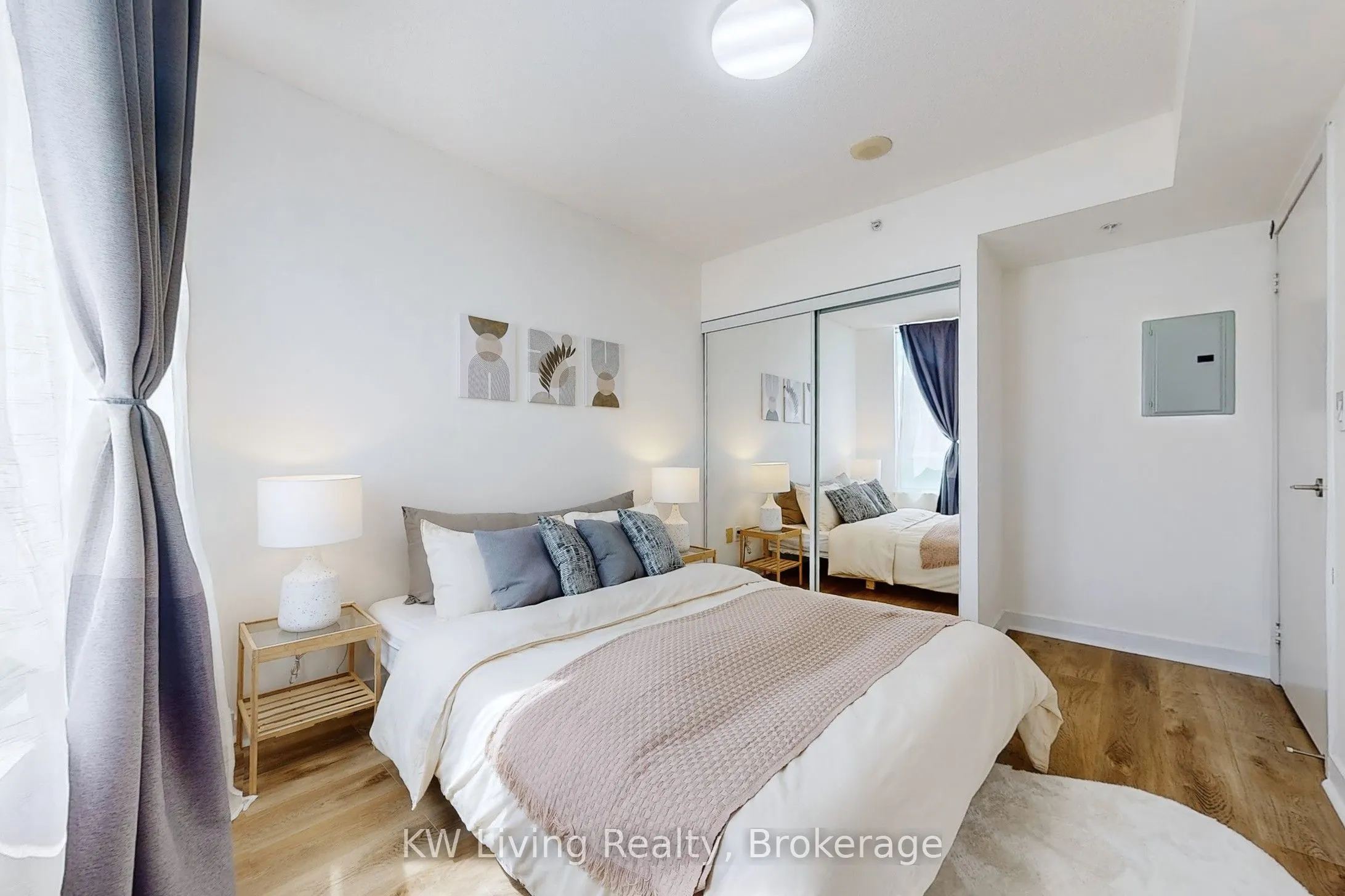 5740 Yonge Street, #409