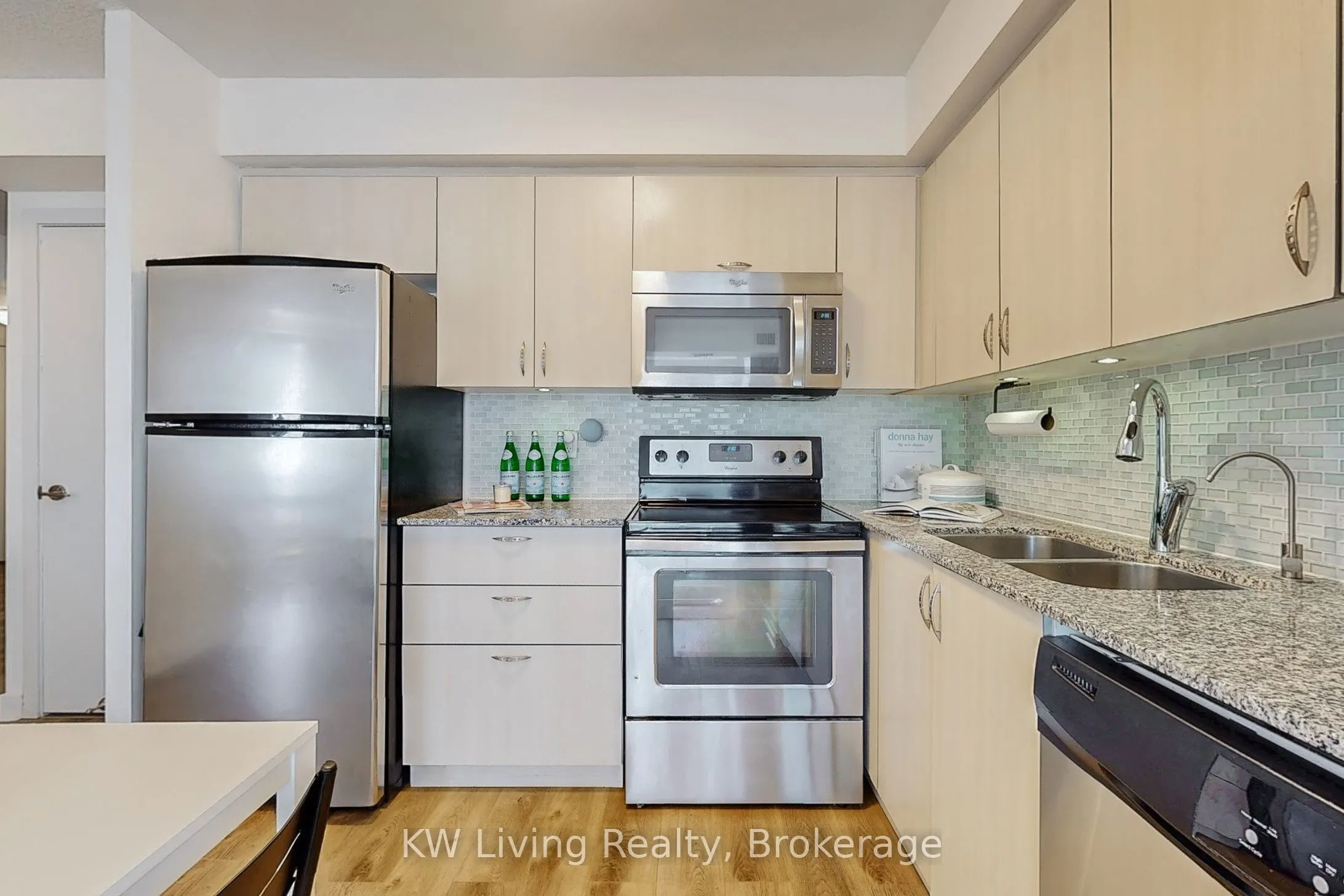 5740 Yonge Street, #409
