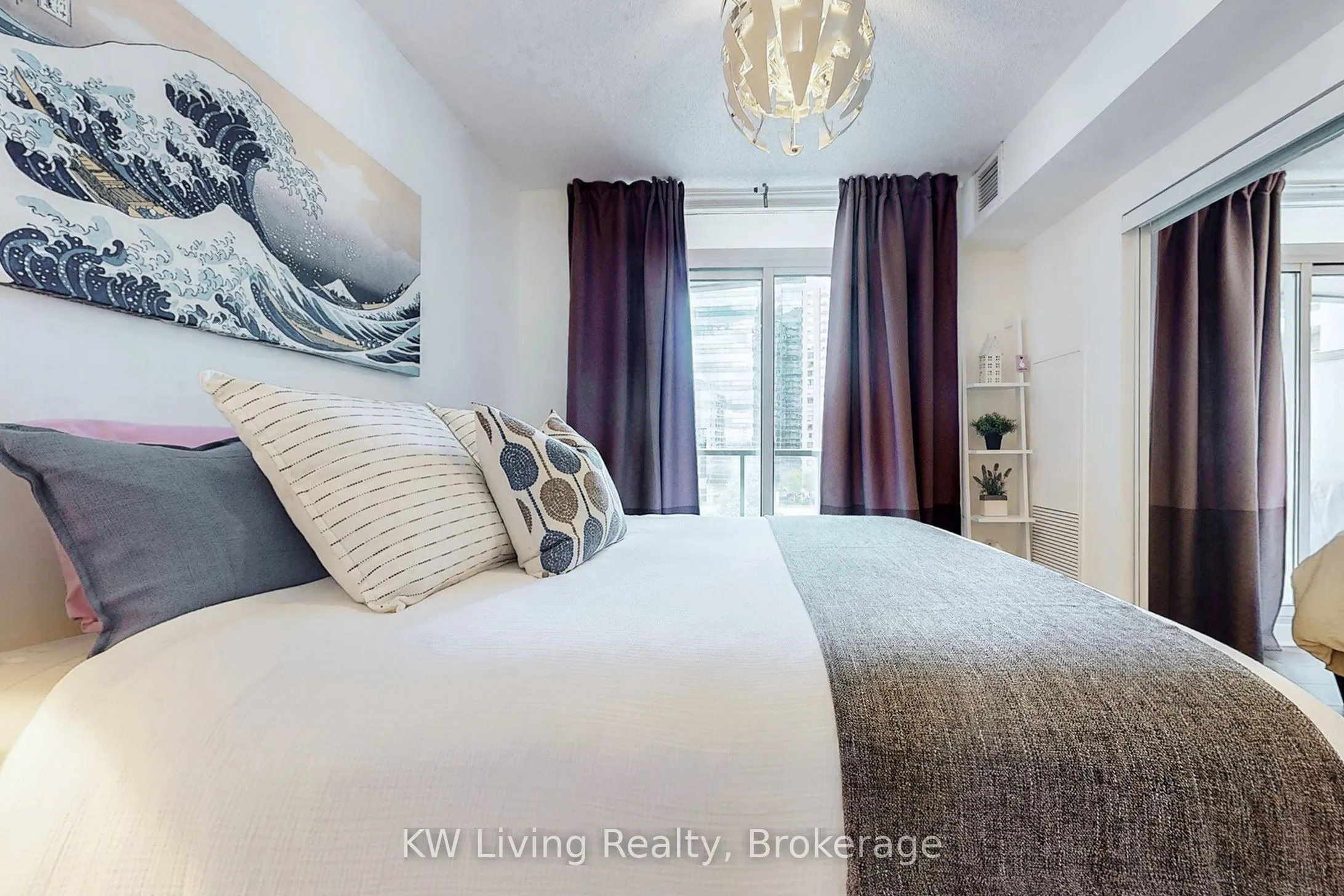 5740 Yonge Street, #409