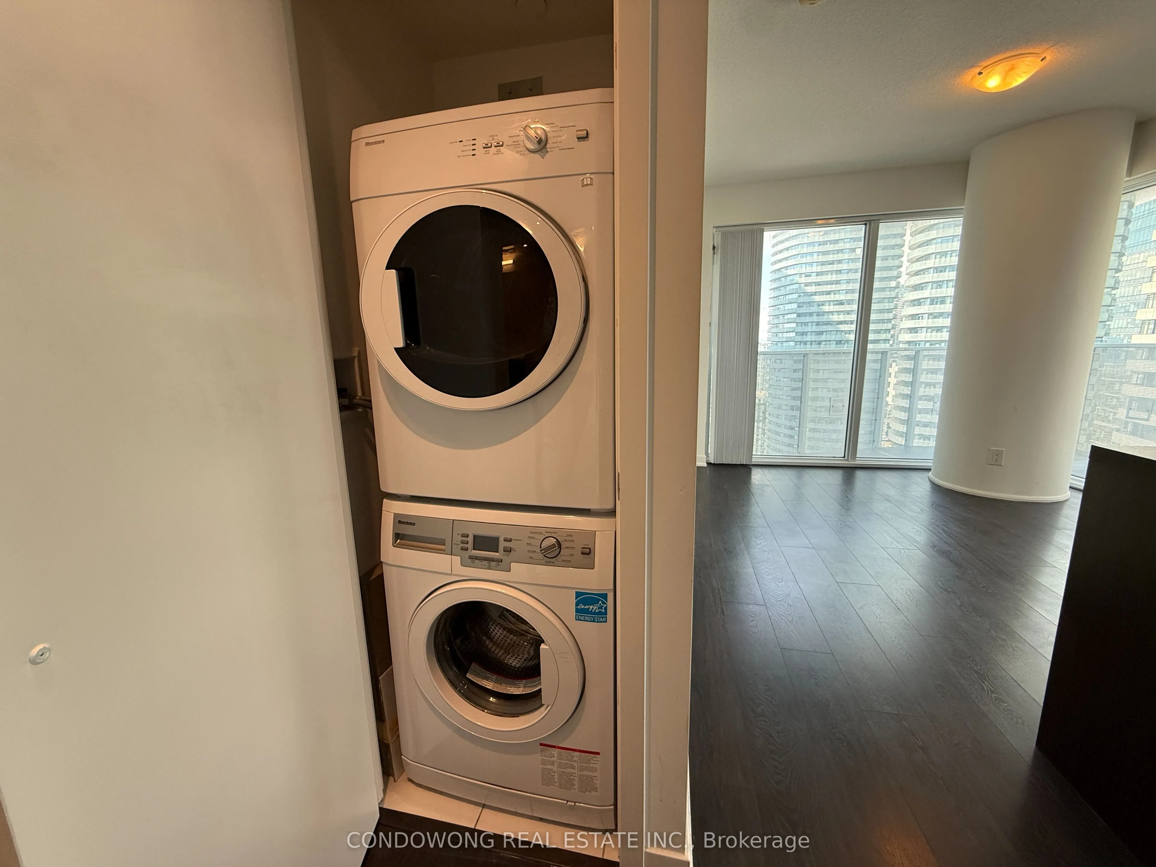 100 Harbour Street, #4102