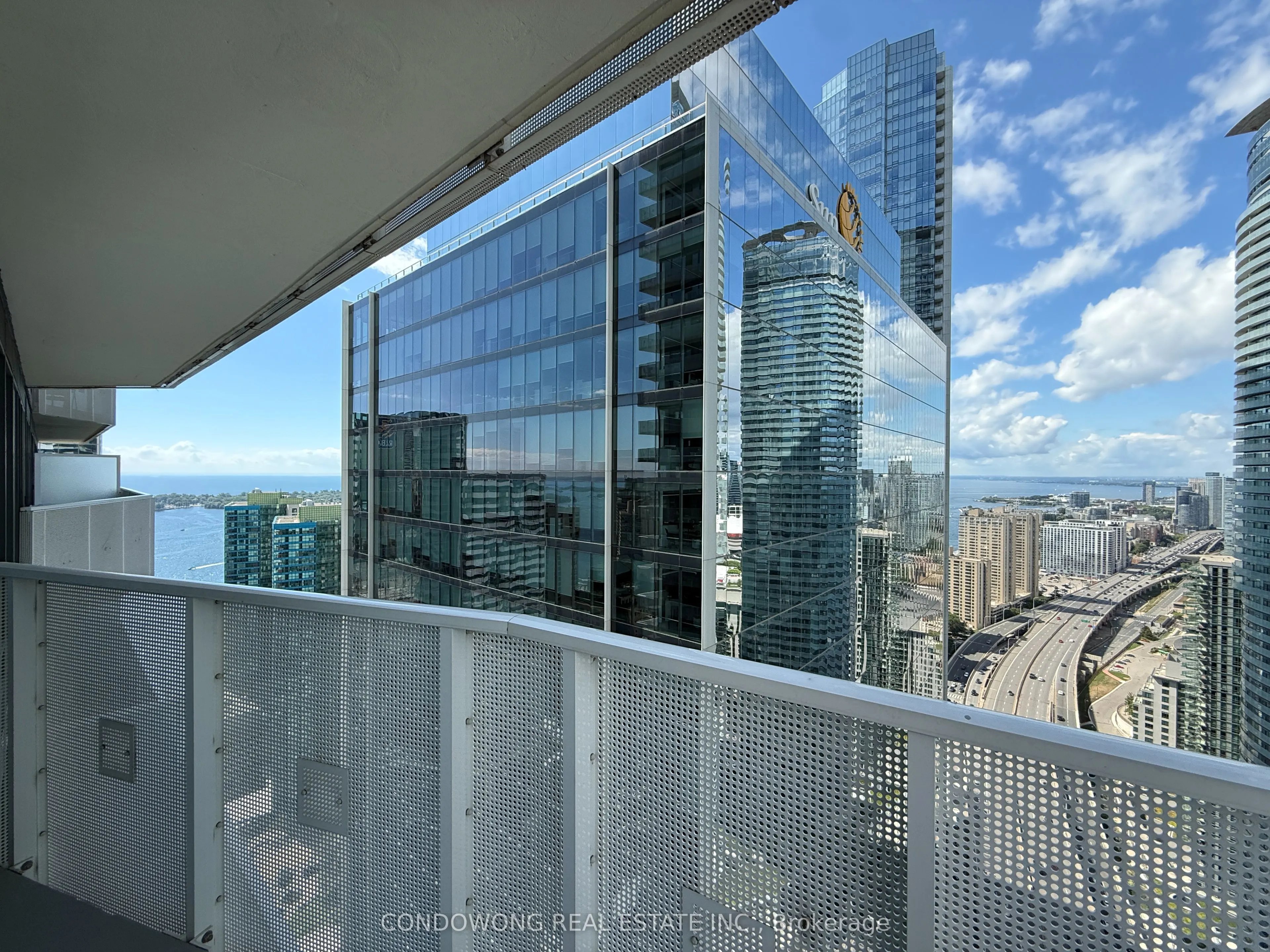 100 Harbour Street, #4102
