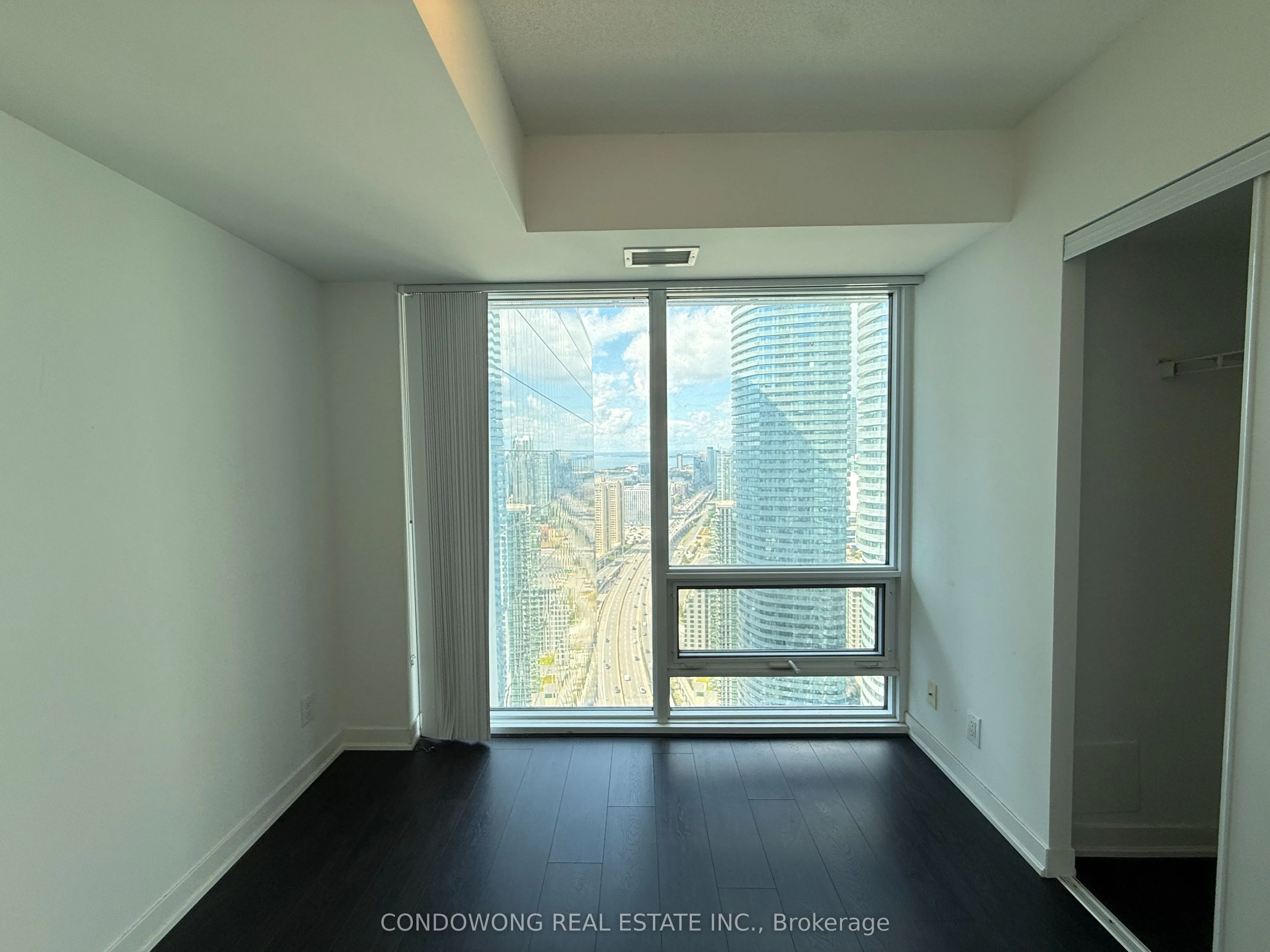 100 Harbour Street, #4102