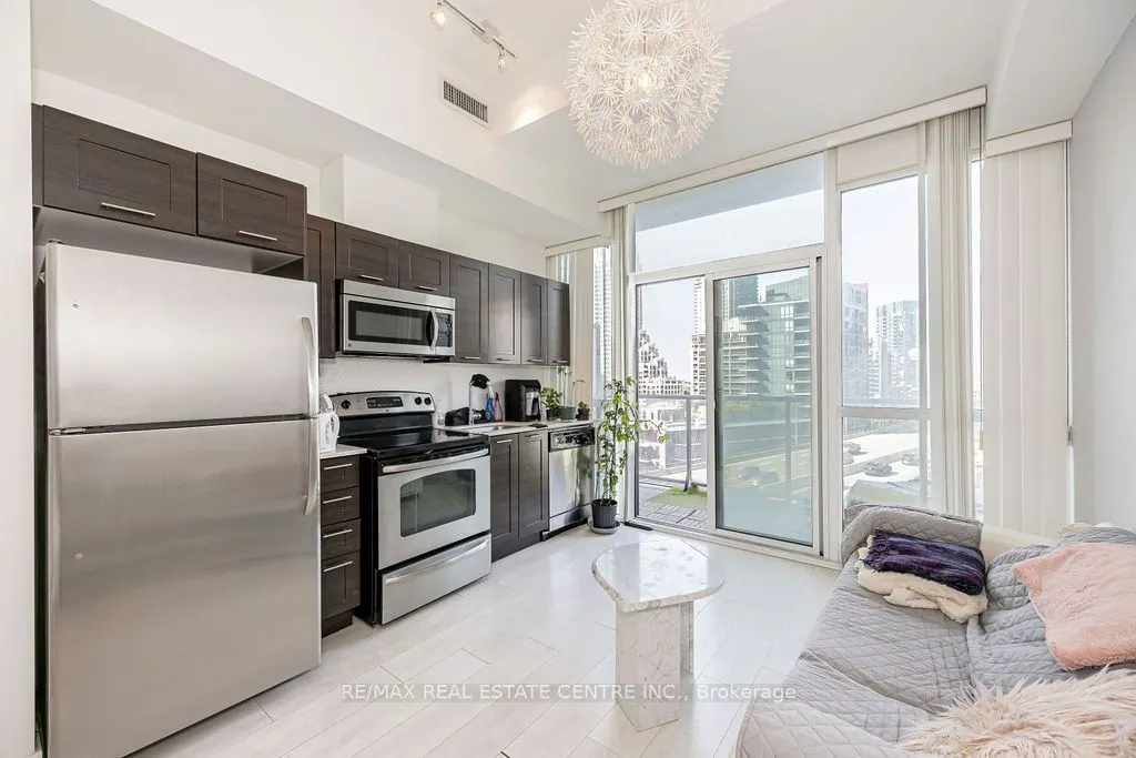 169 Fort York Boulevard, #911