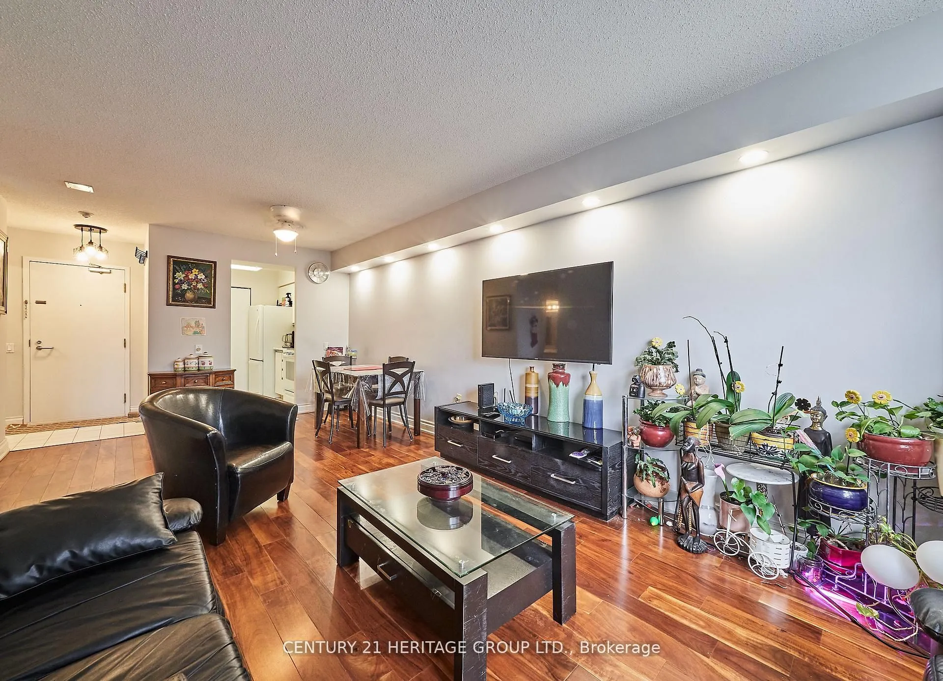 21 Overlea Boulevard, #511