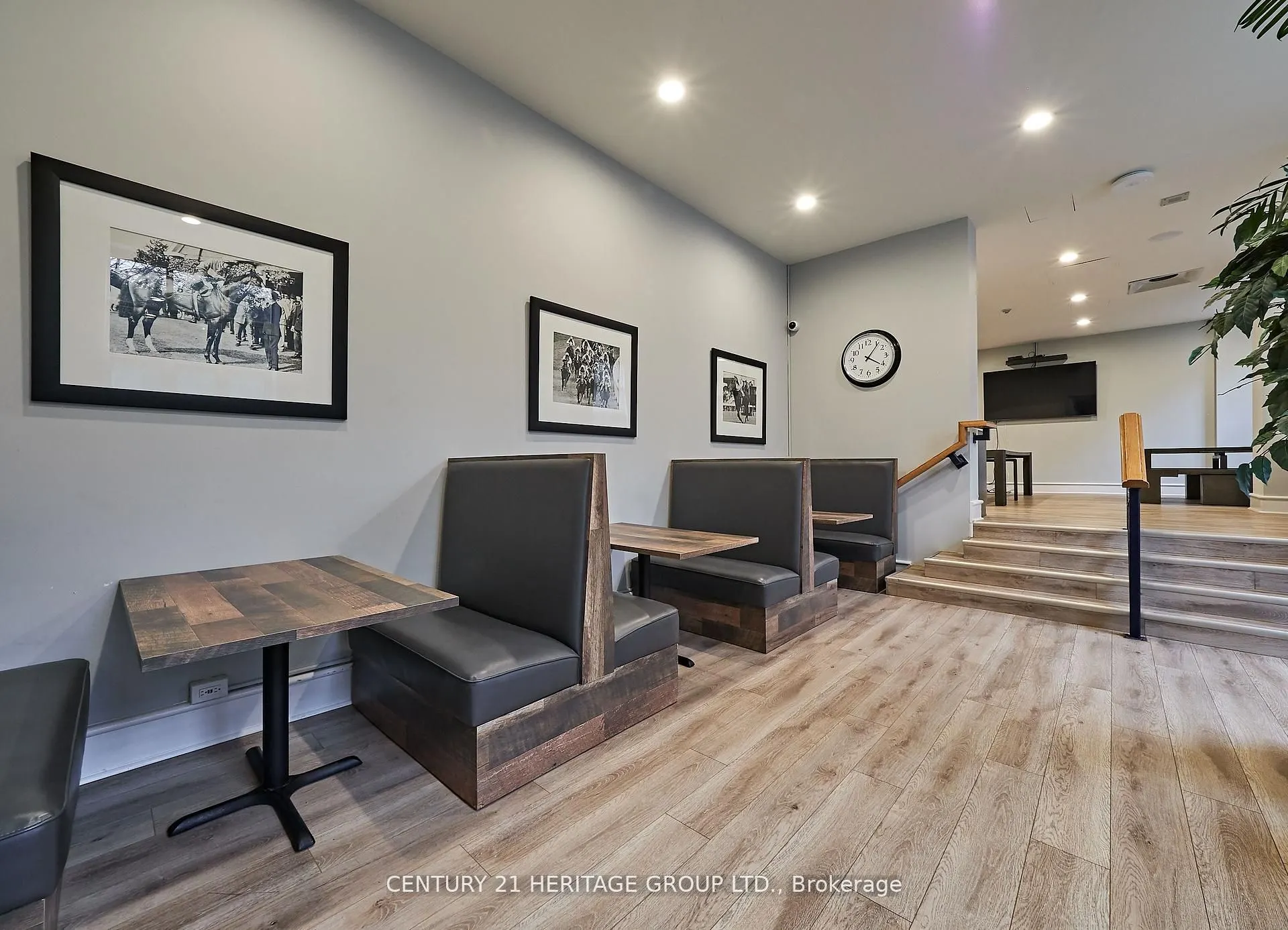21 Overlea Boulevard, #511