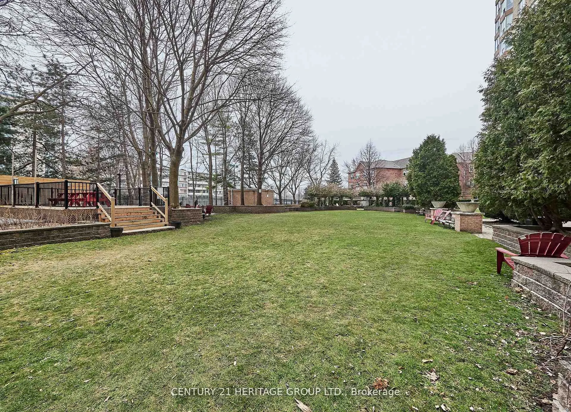 21 Overlea Boulevard, #511