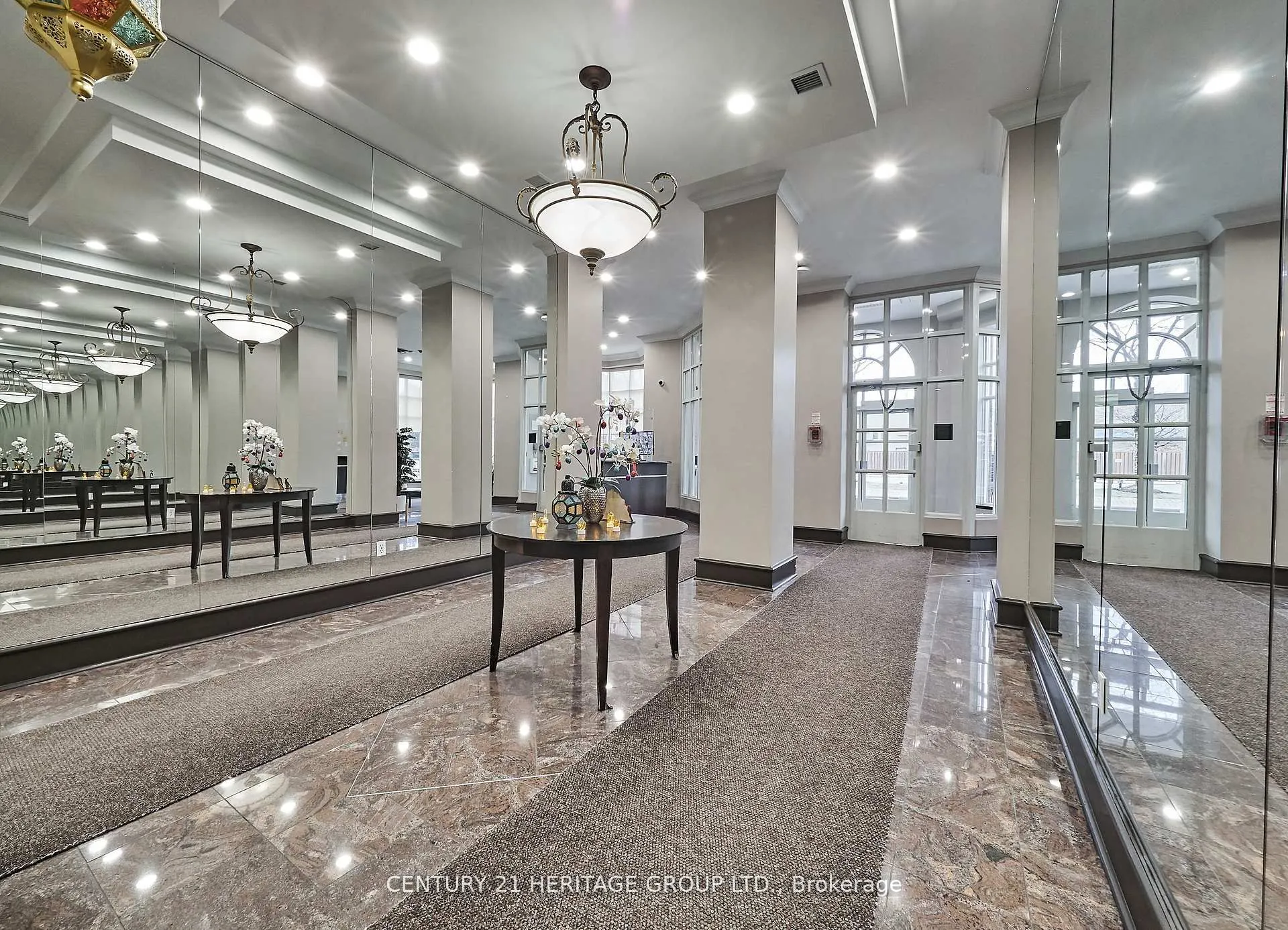 21 Overlea Boulevard, #511