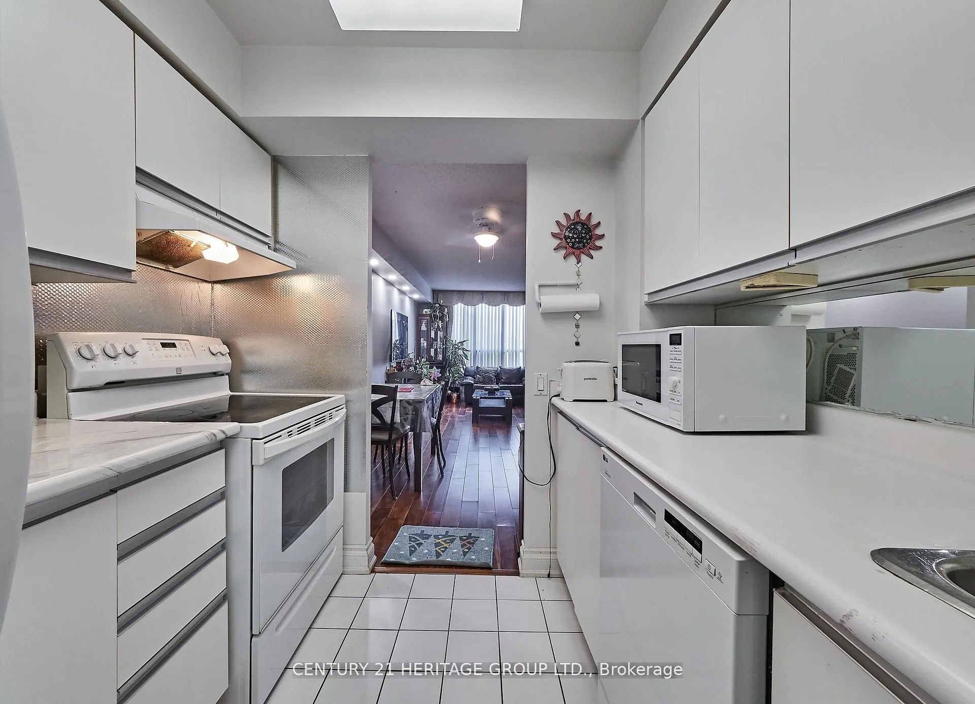 21 Overlea Boulevard, #511