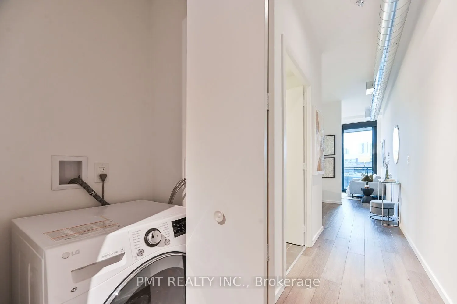 21 Lawren Harris Square, #610