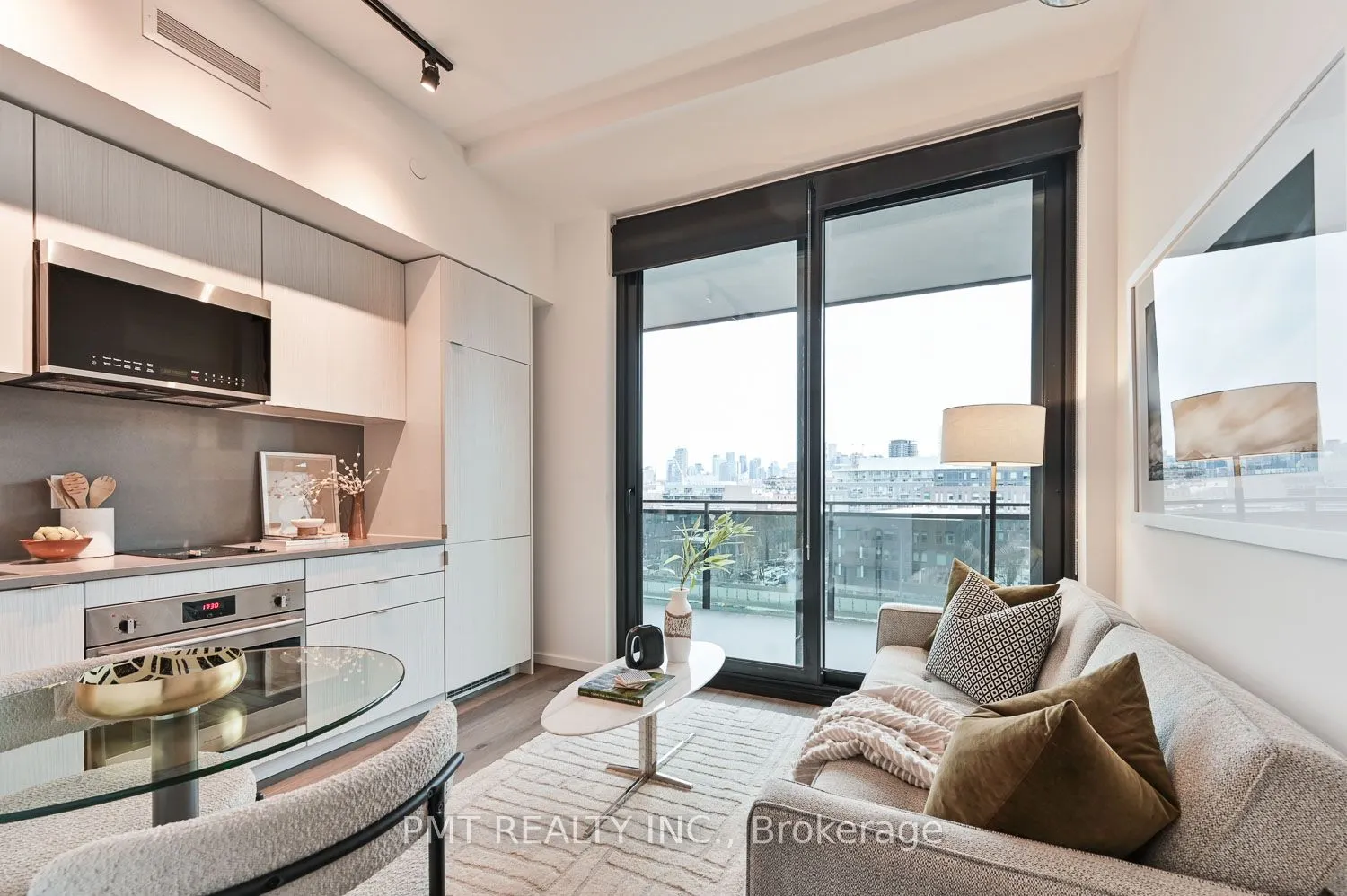 21 Lawren Harris Square, #610
