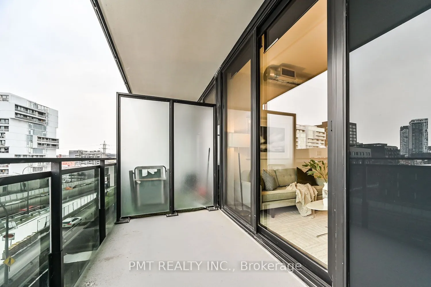 21 Lawren Harris Square, #610