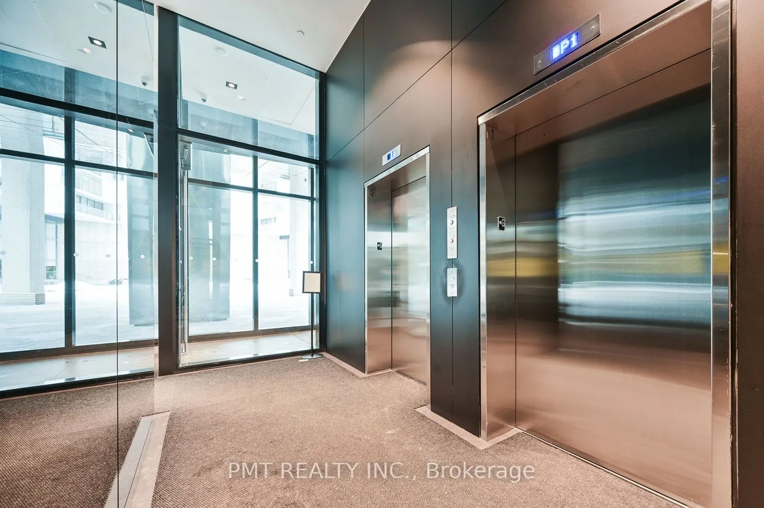 21 Lawren Harris Square, #610