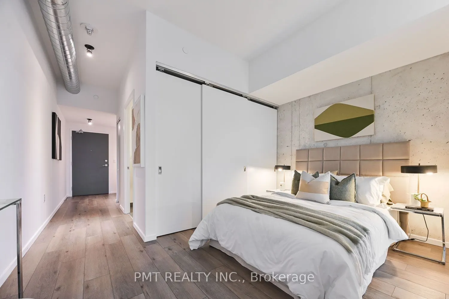 21 Lawren Harris Square, #610
