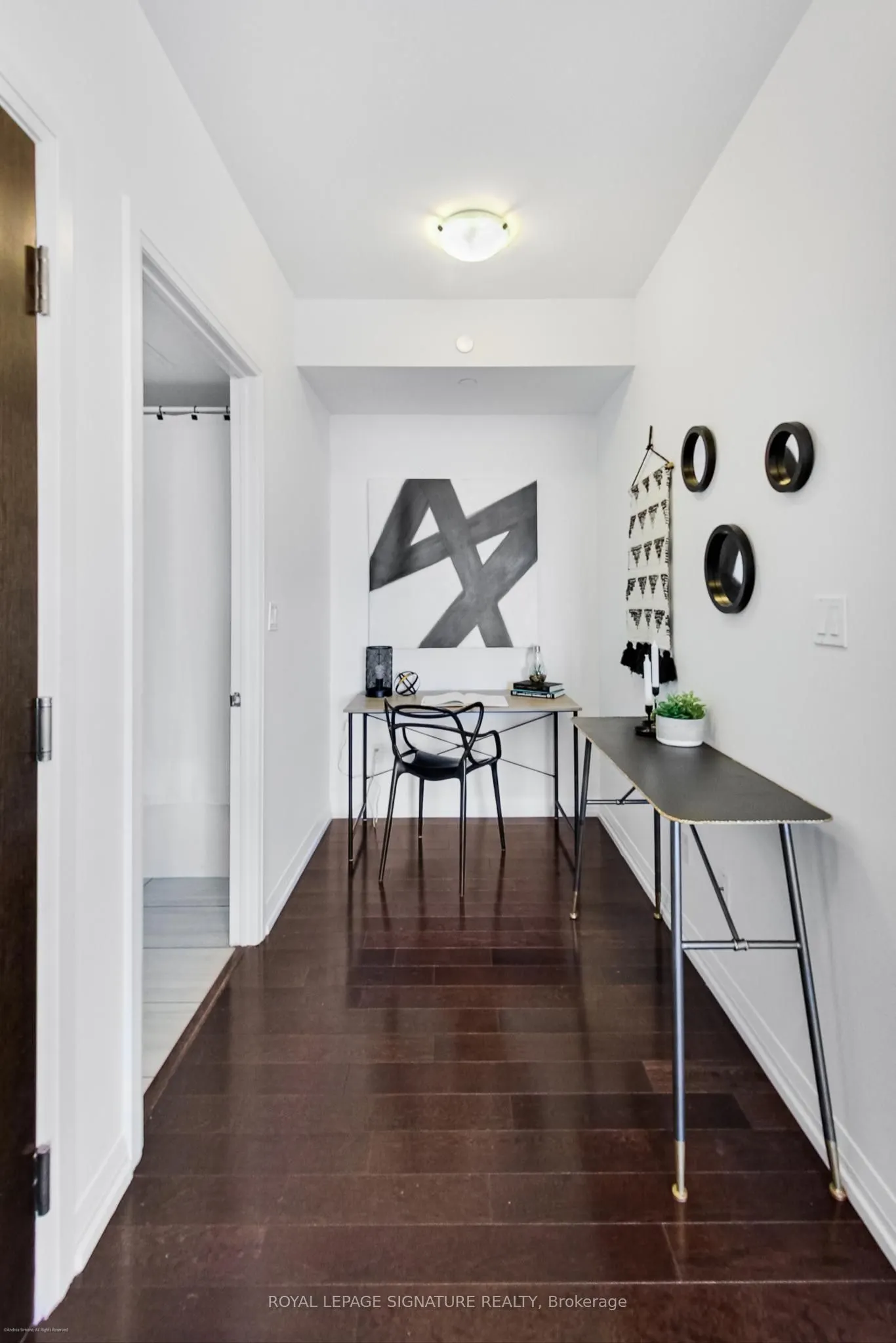 460 Adelaide Street E, #1811