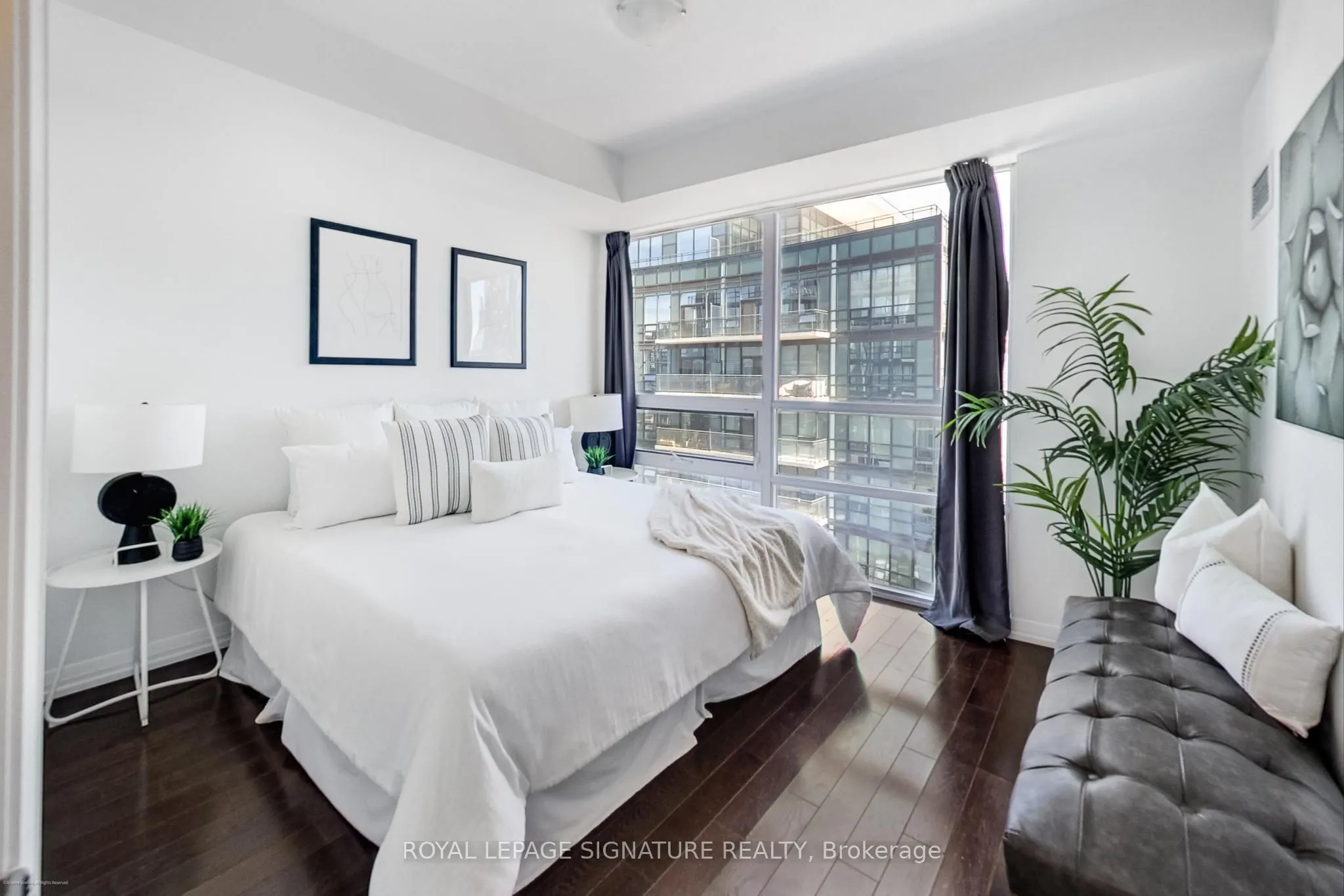 460 Adelaide Street E, #1811