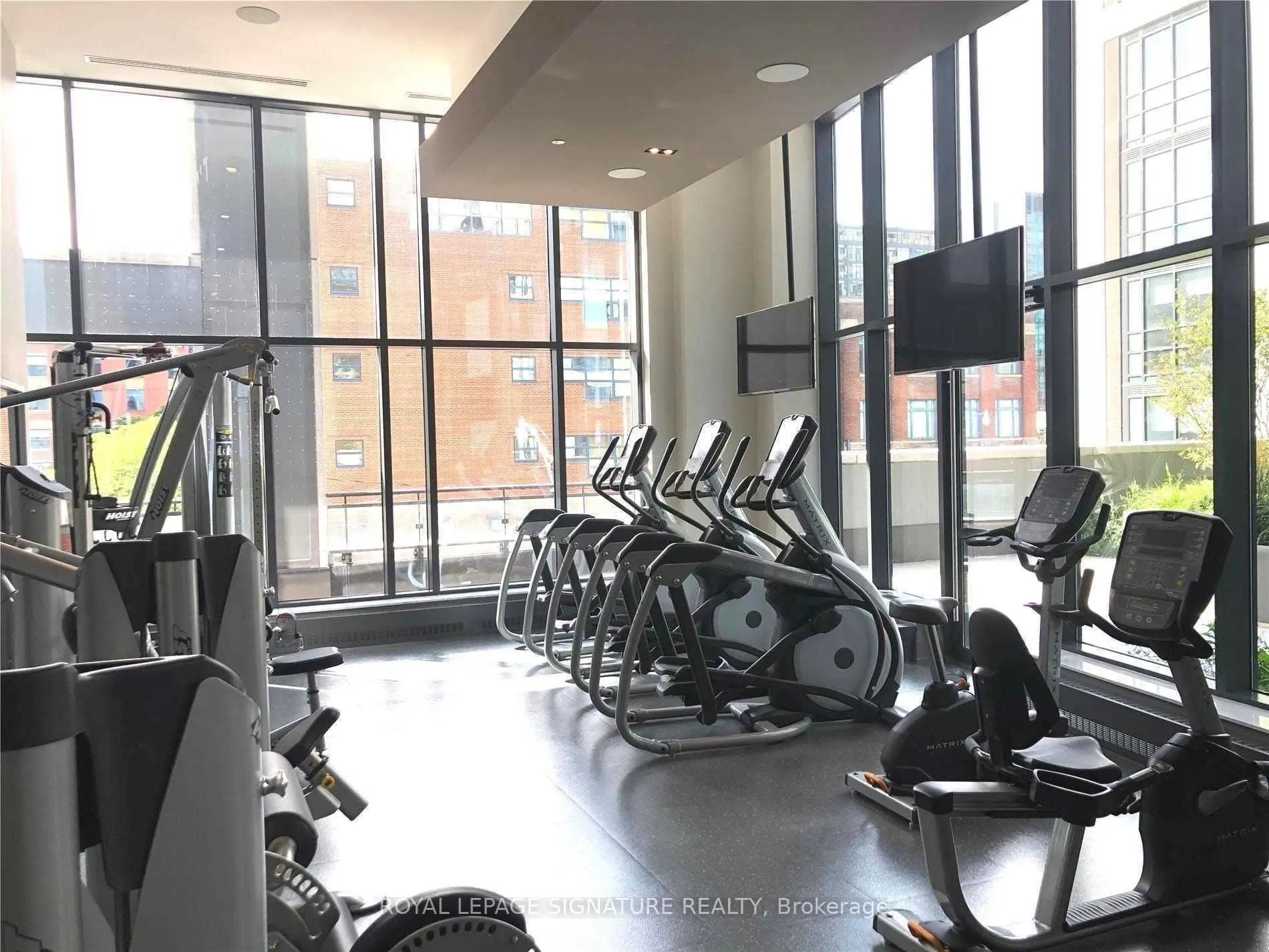 460 Adelaide Street E, #1811