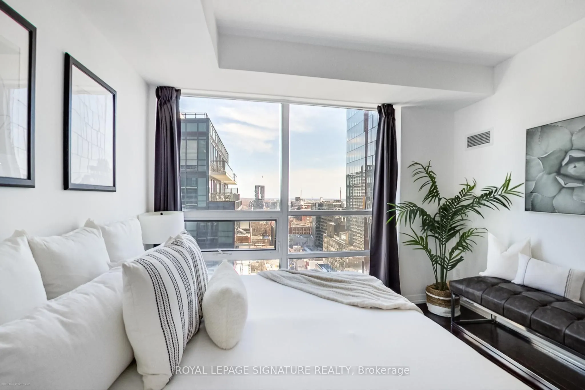 460 Adelaide Street E, #1811