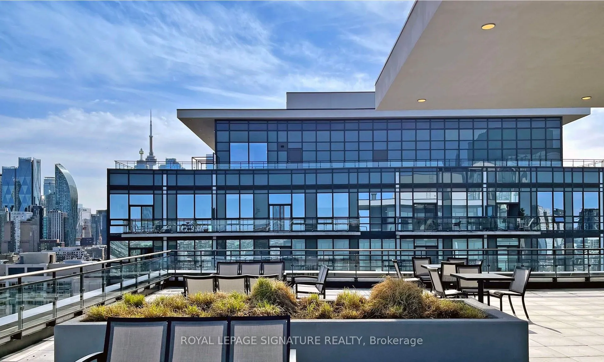 460 Adelaide Street E, #1811